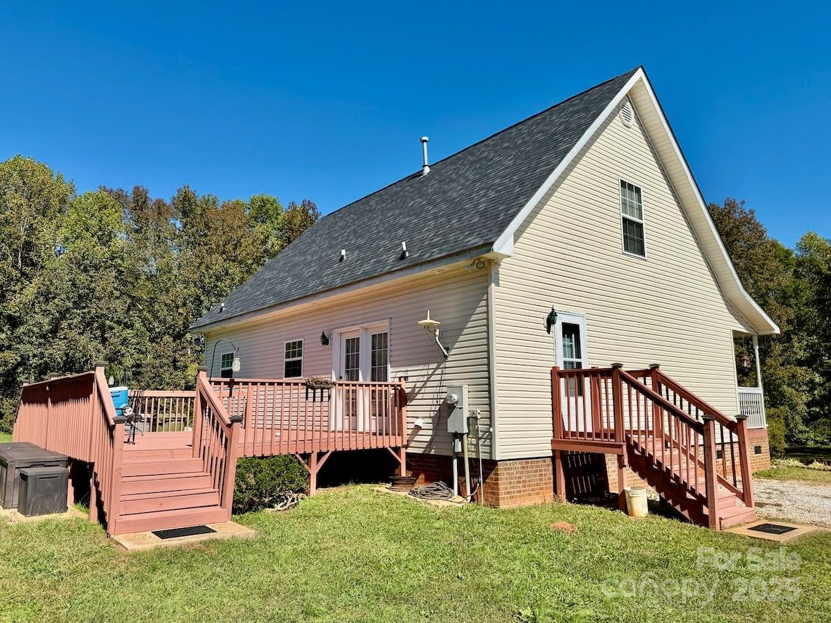 1054 Sandy Springs Road - Photo 2