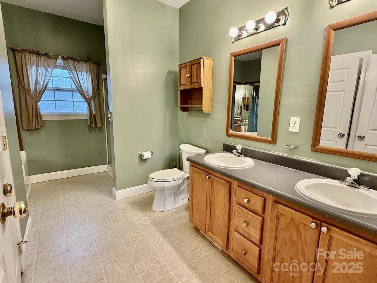 1054 Sandy Springs Road - Photo 14