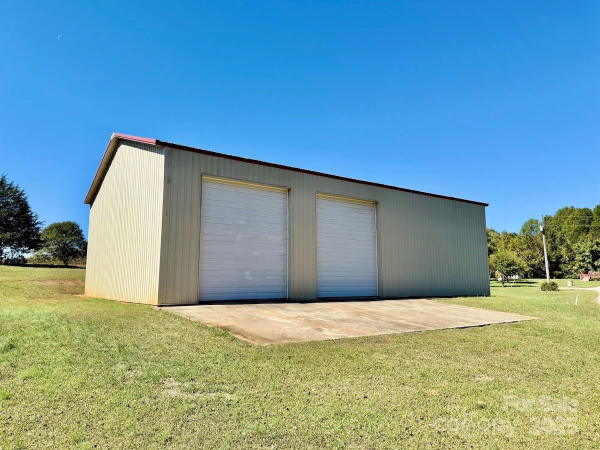 1054 Sandy Springs Road - Photo 24