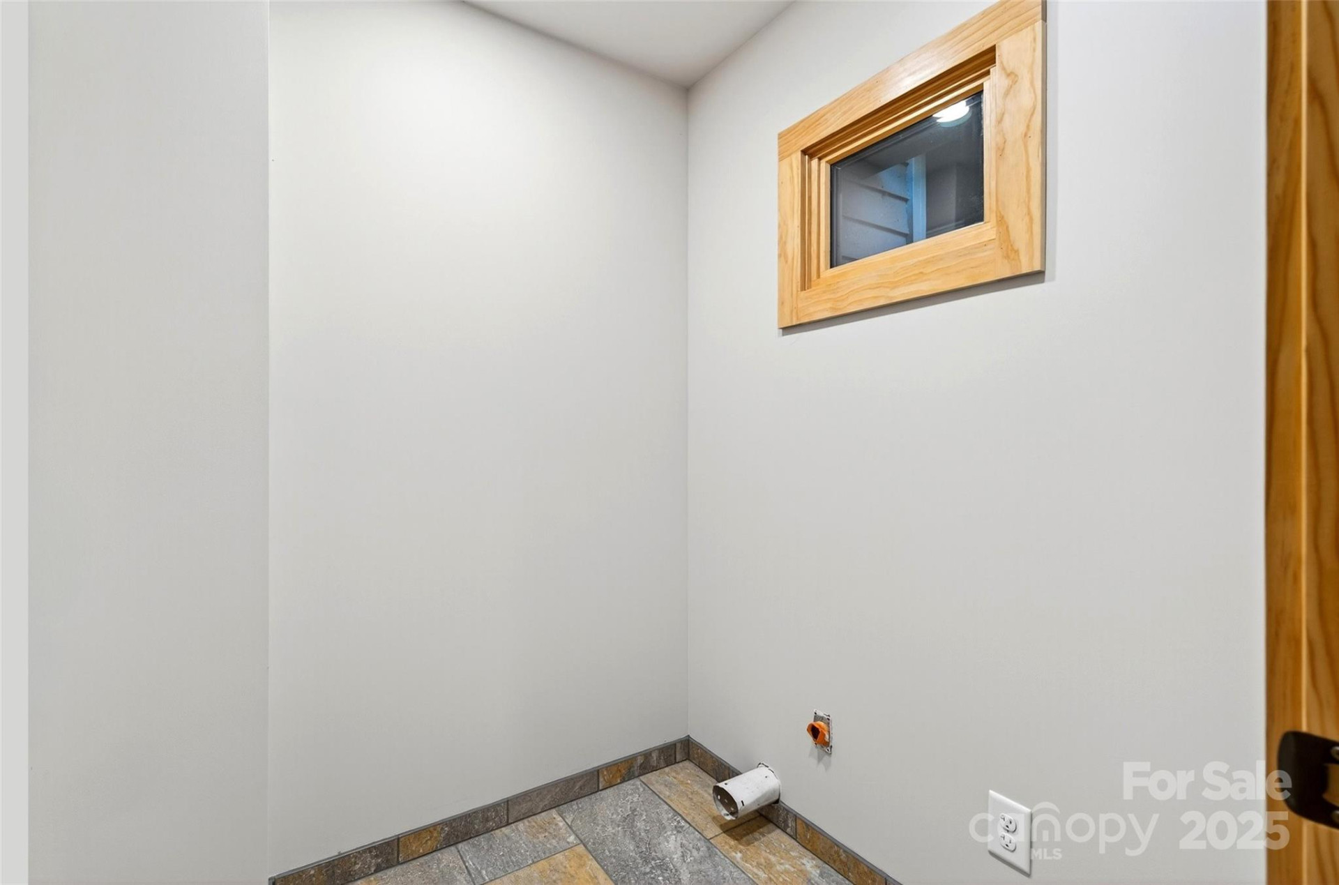 575 Croft Way - Photo 16