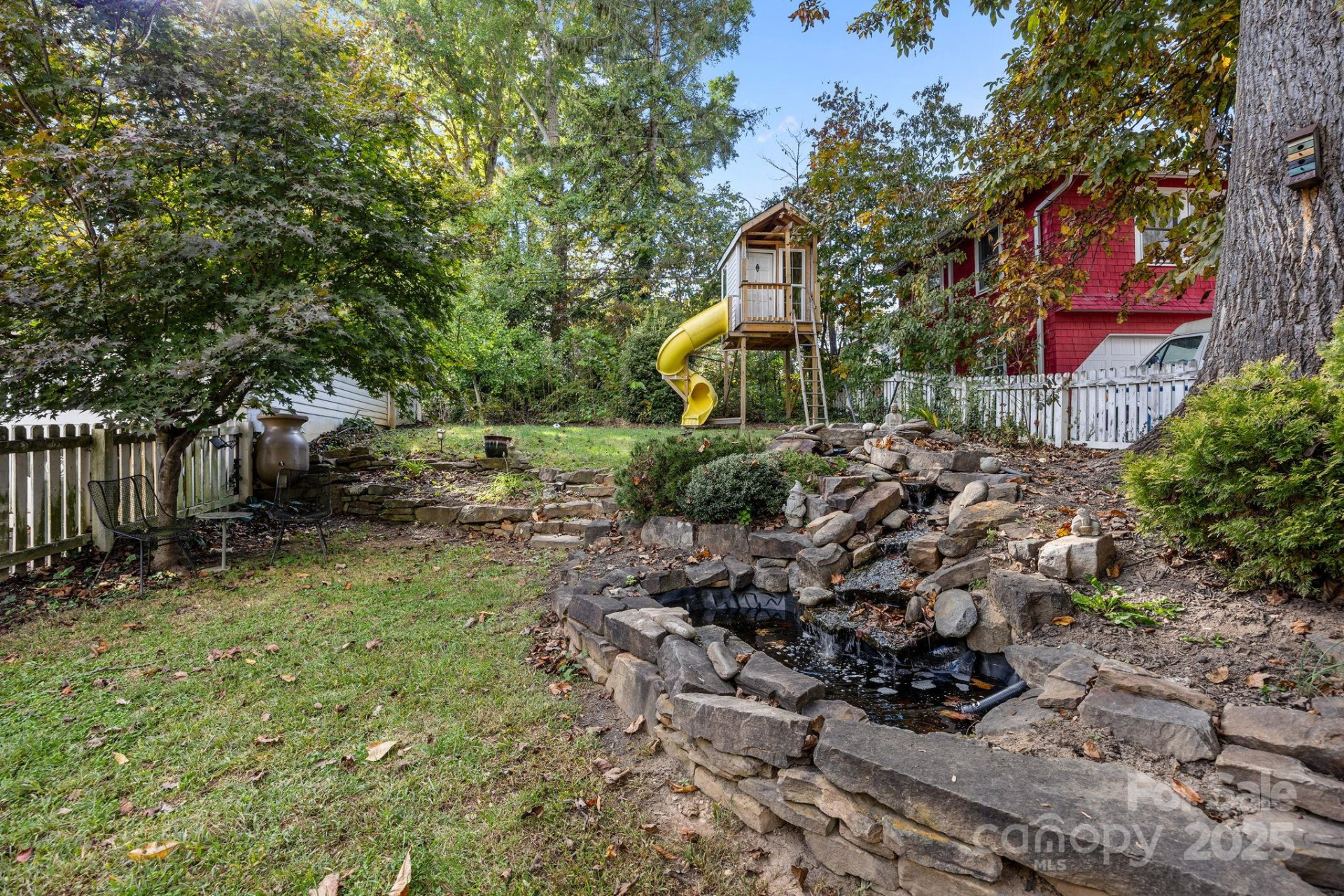 891 Hendersonville Road - Photo 11