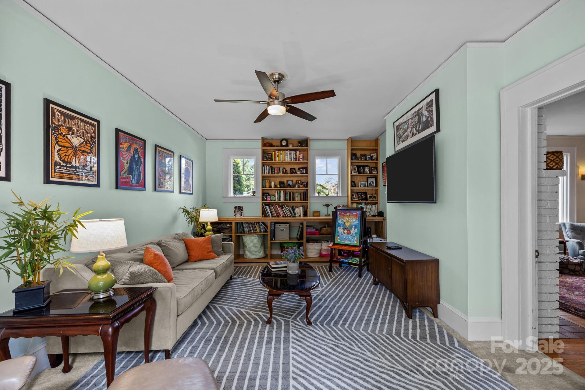 891 Hendersonville Road - Photo 18