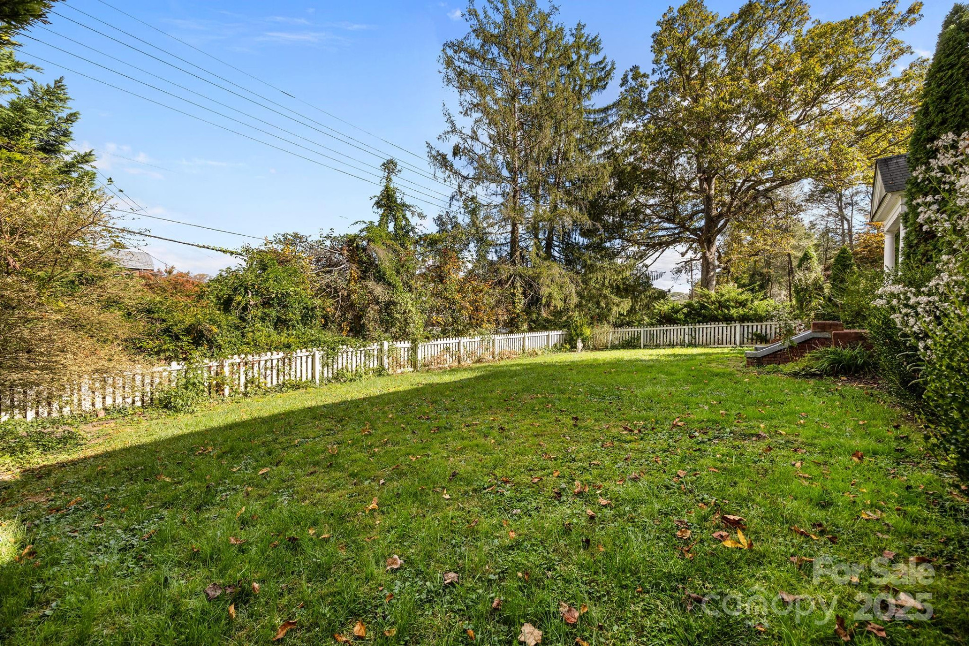 891 Hendersonville Road - Photo 4