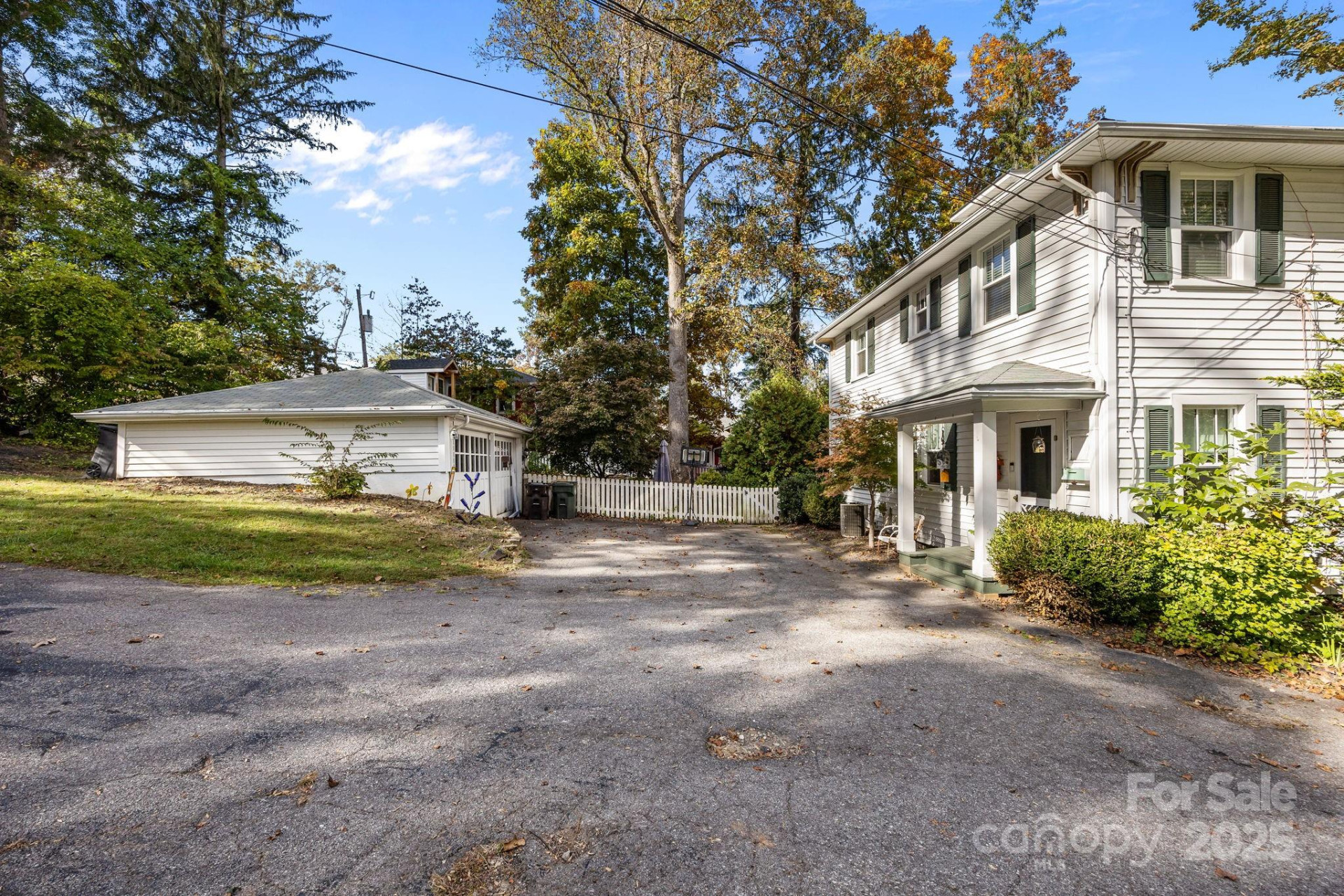 891 Hendersonville Road - Photo 7