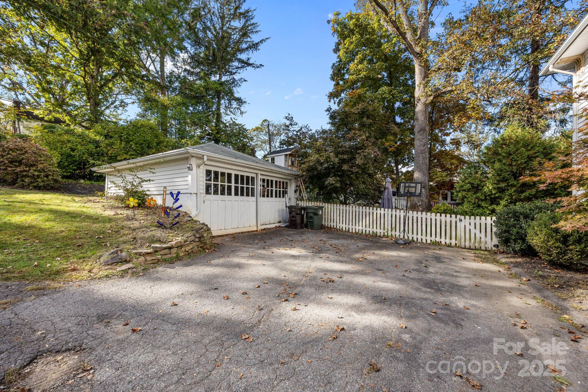 891 Hendersonville Road - Photo 8