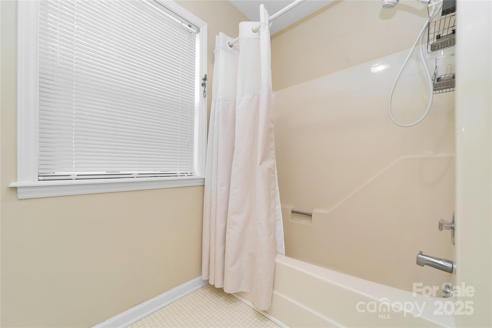 110 Lakeview Court - Photo 18