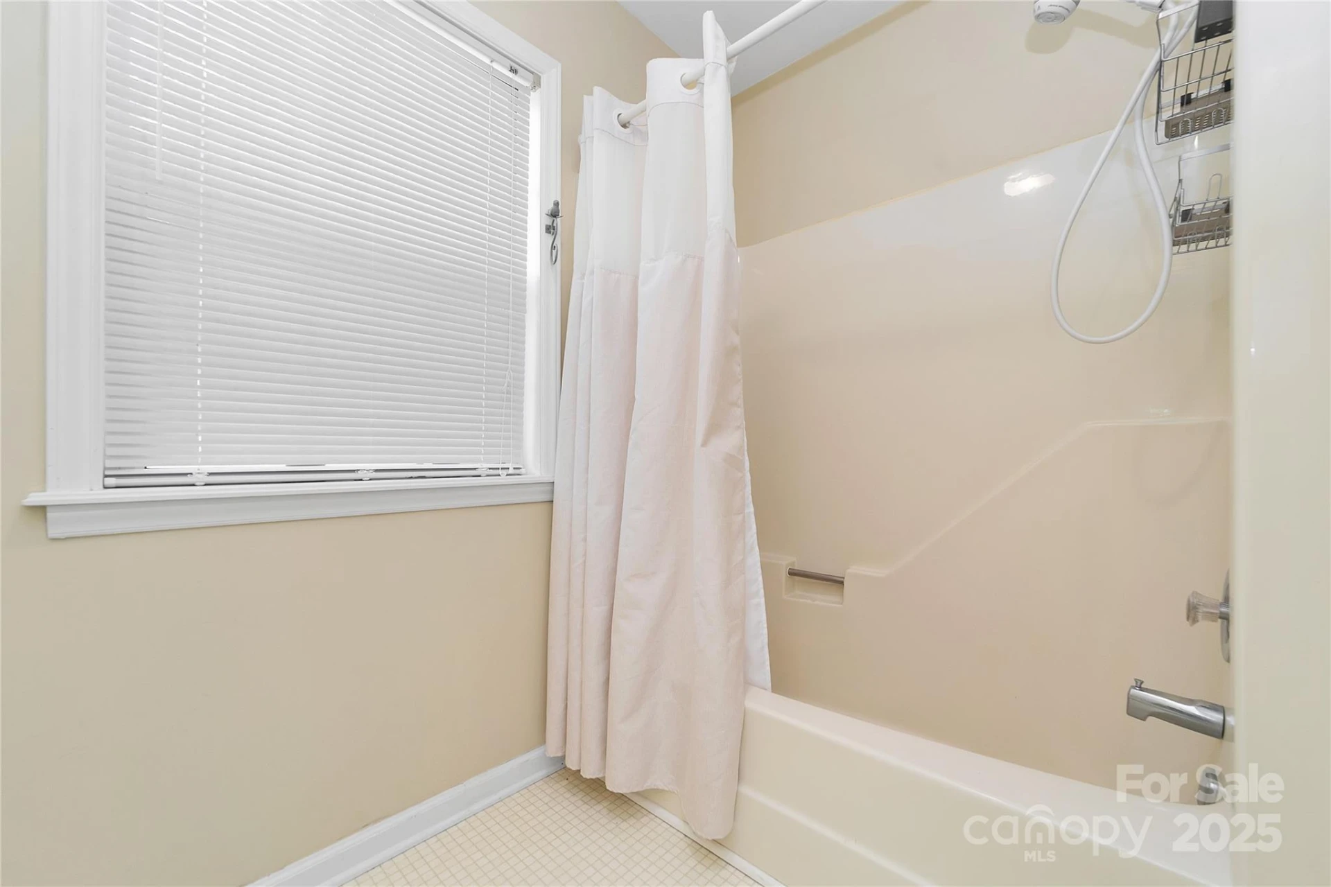 110 Lakeview Court - Photo 18