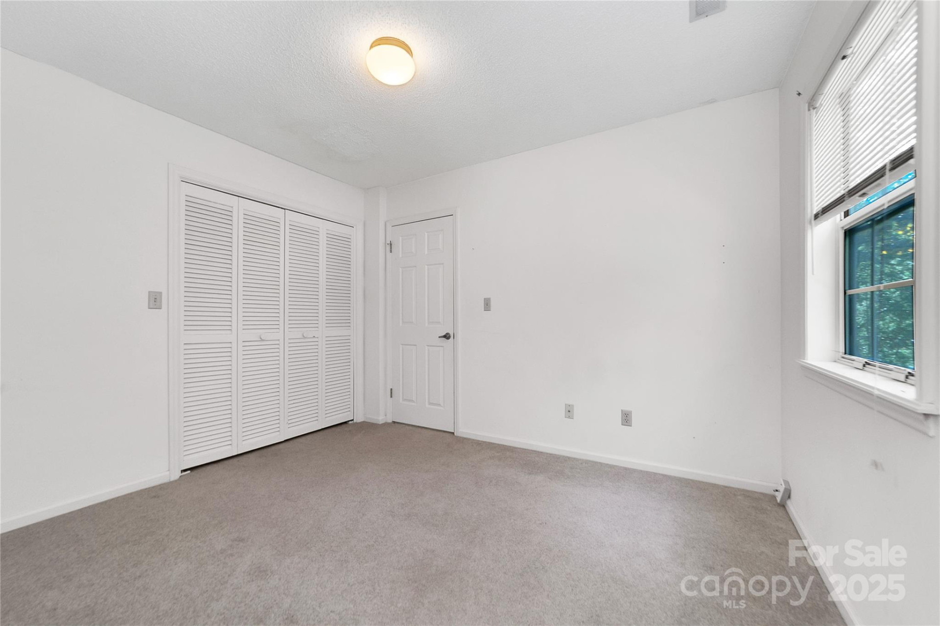 110 Lakeview Court - Photo 23