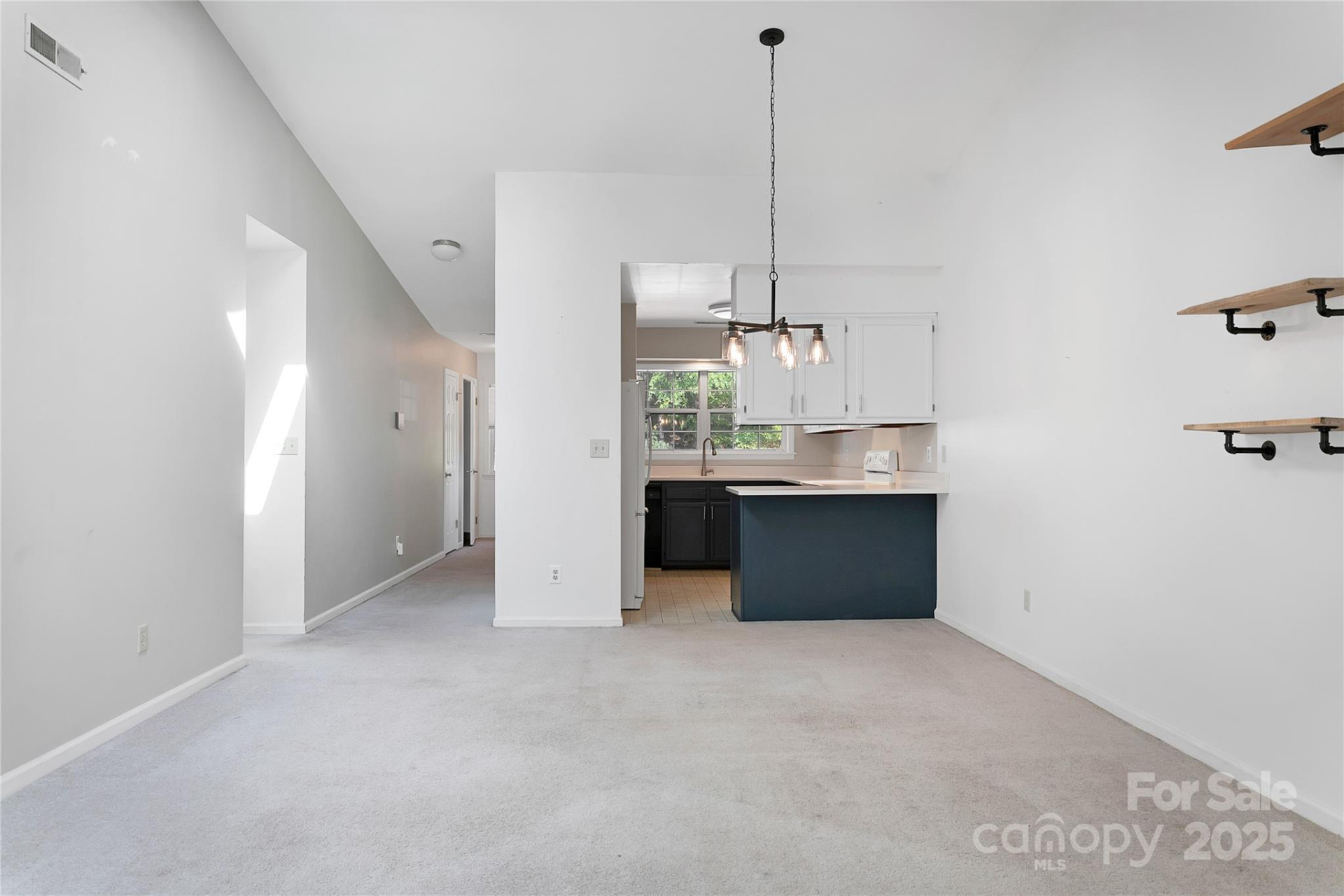 110 Lakeview Court - Photo 7