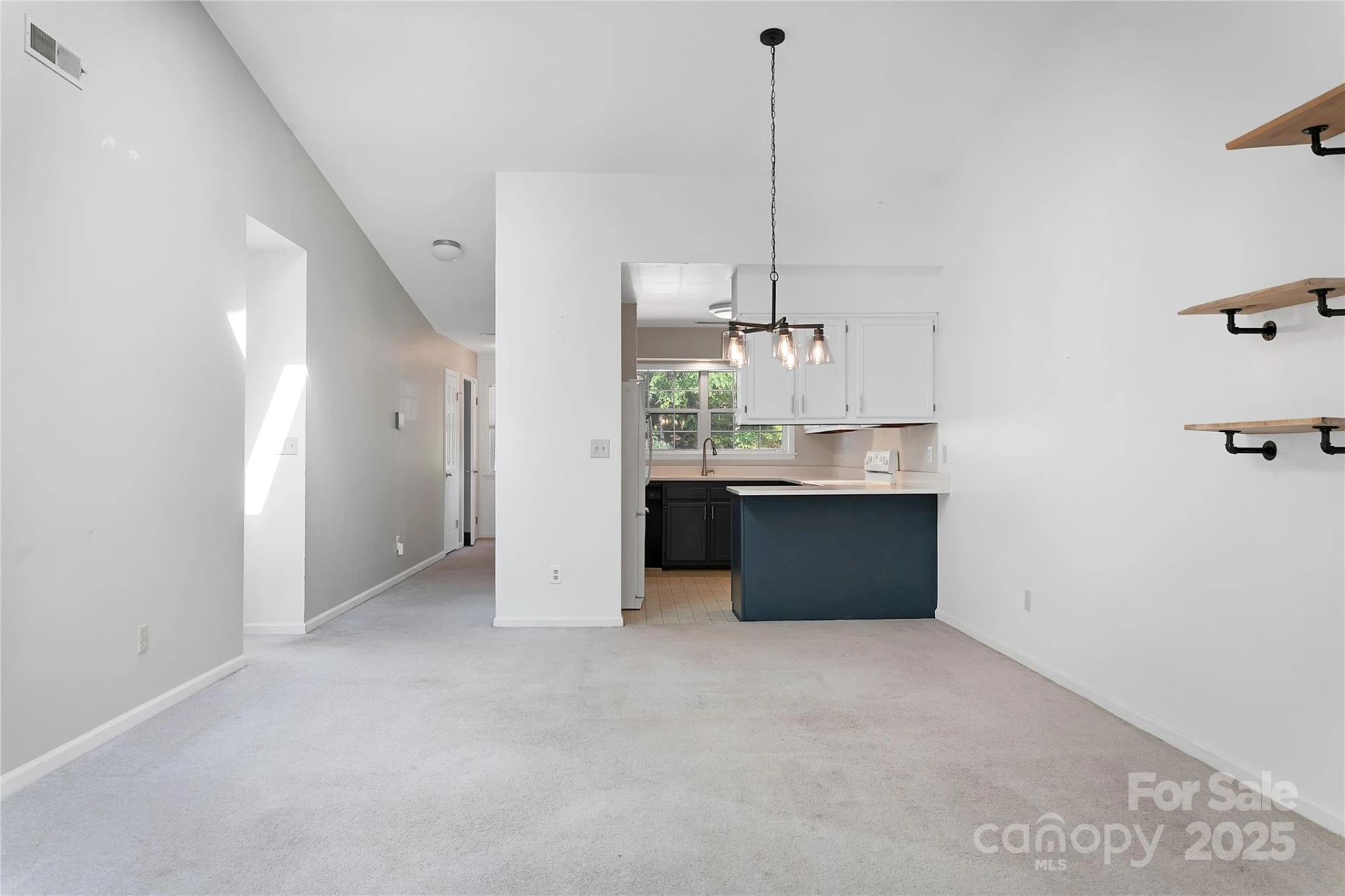110 Lakeview Court - Photo 7