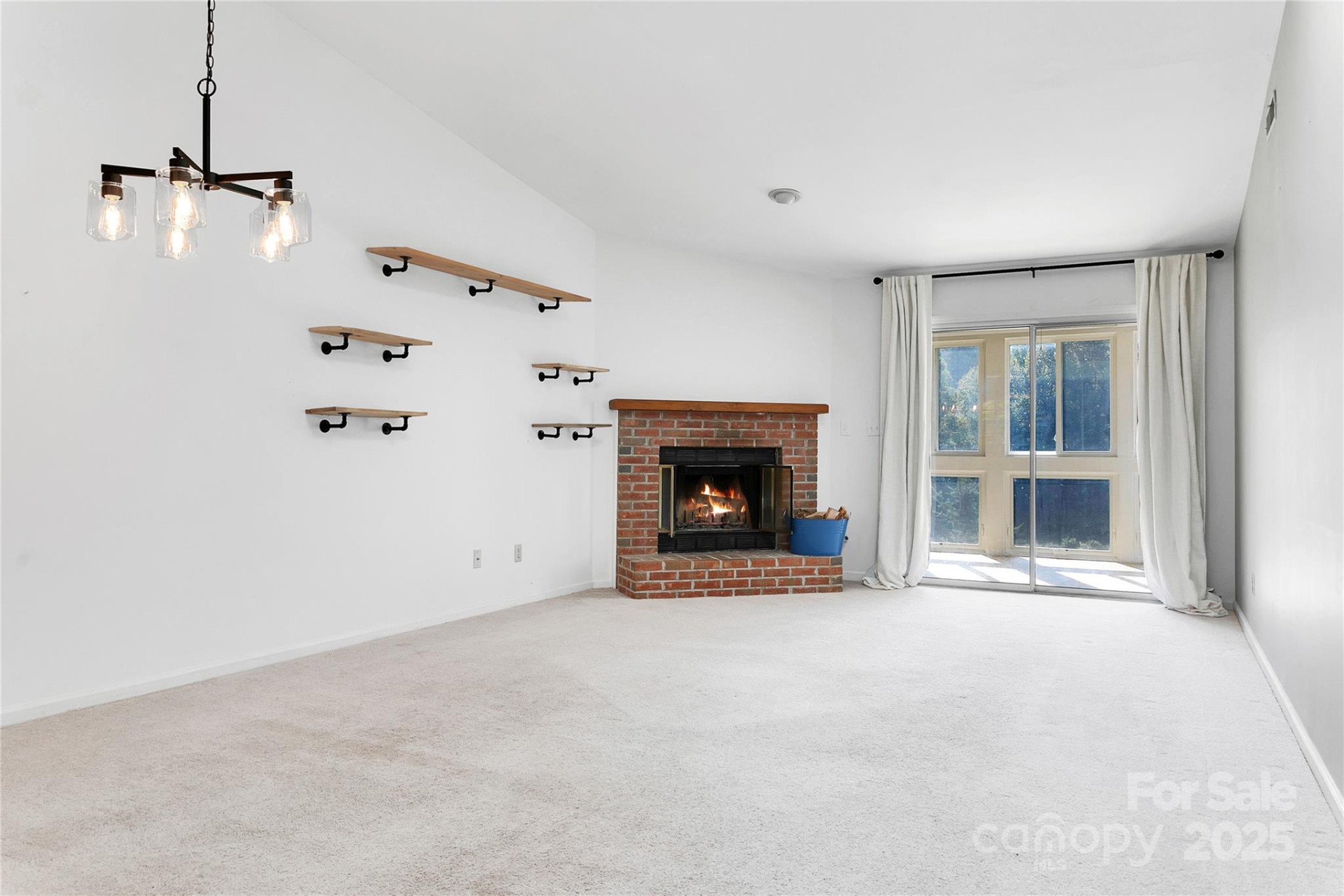 110 Lakeview Court - Photo 8