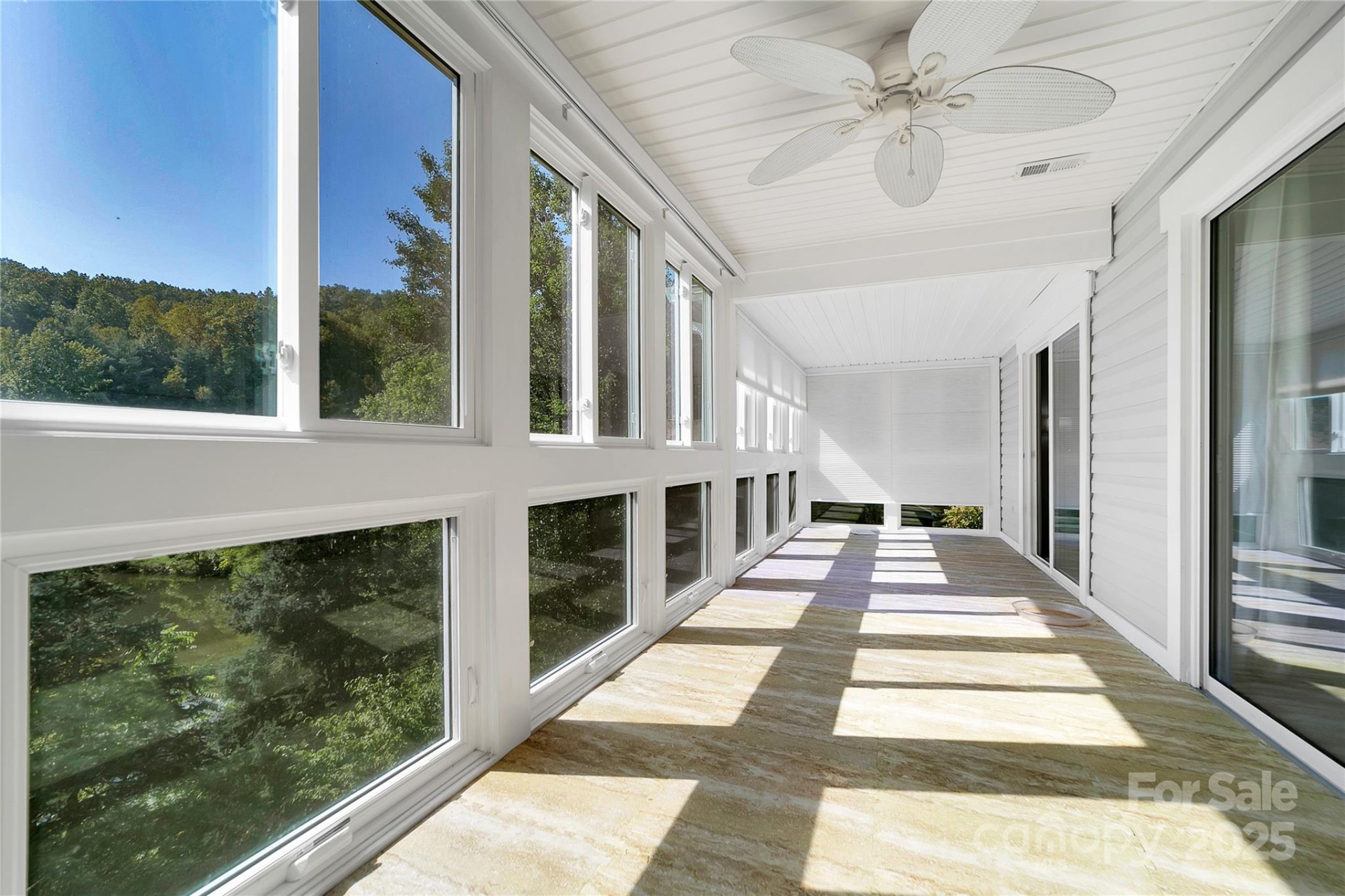 110 Lakeview Court - Photo 10