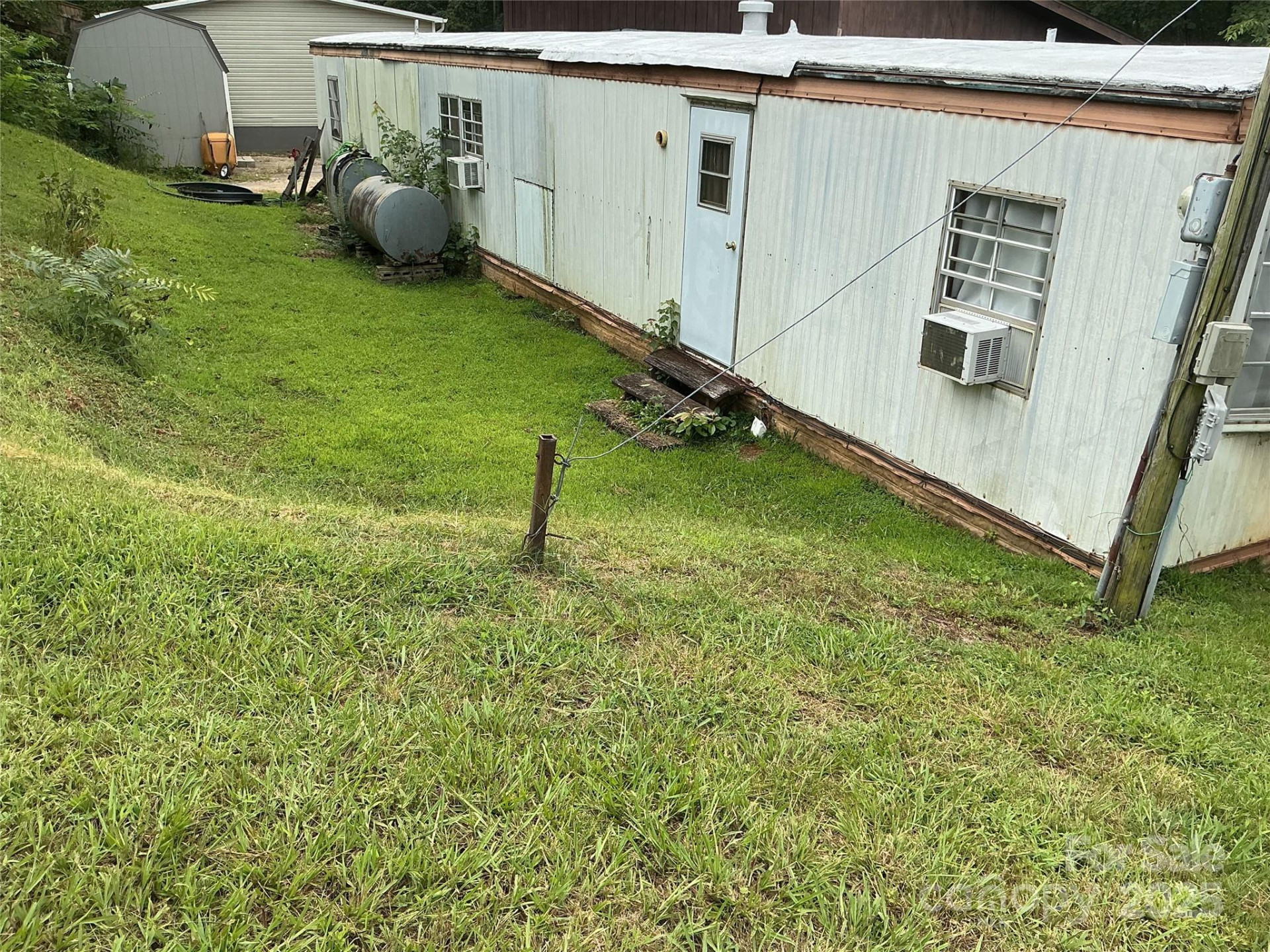 30 and 32 Skyland Circle - Photo 11