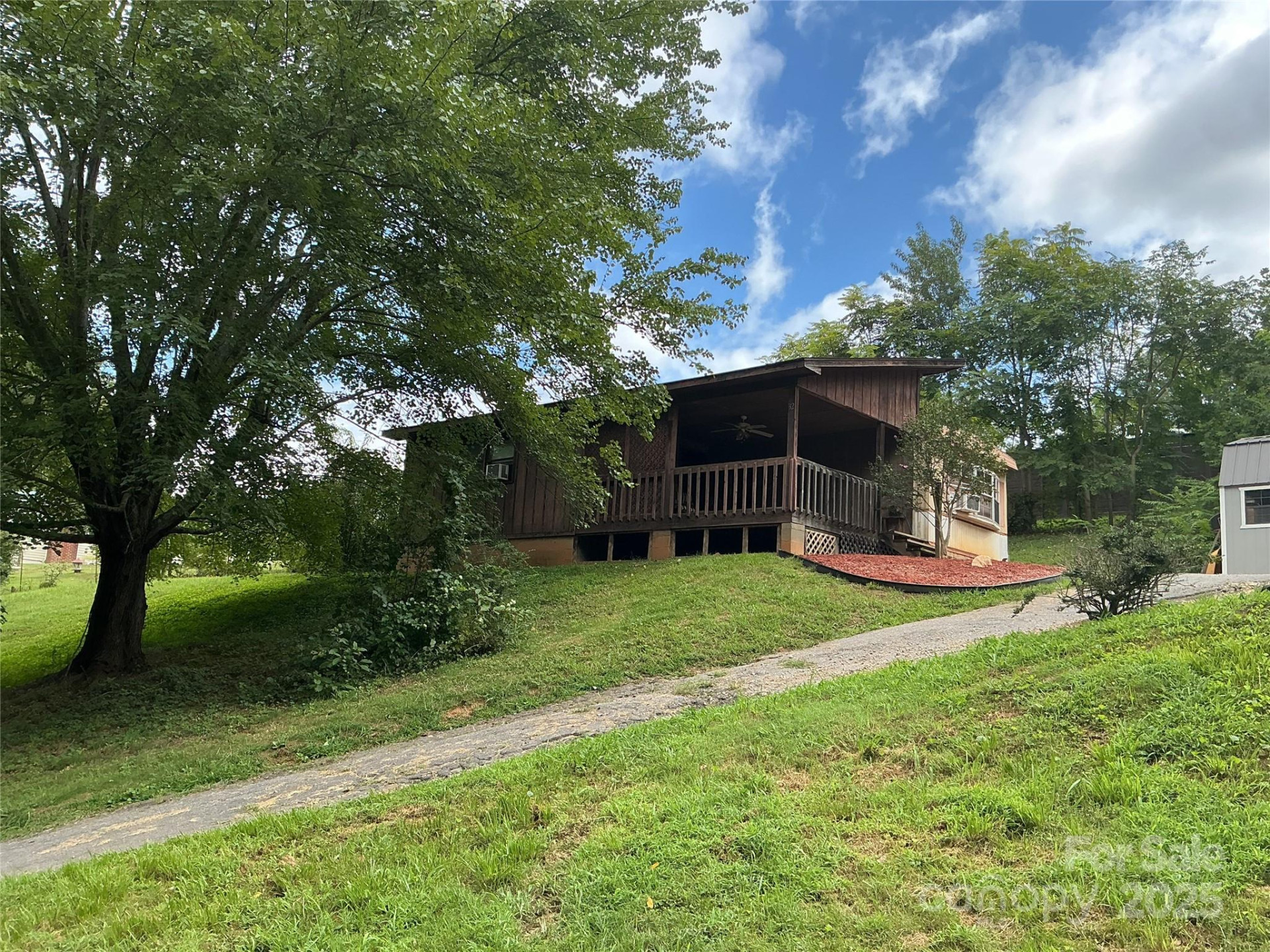 30 and 32 Skyland Circle - Photo 5