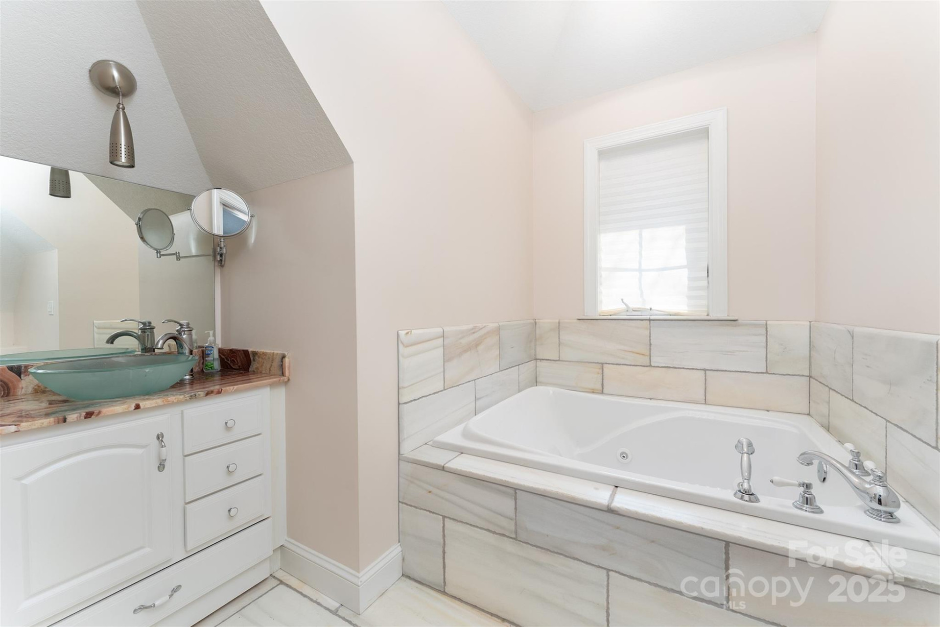 345 Hawks Nest Trail - Photo 20