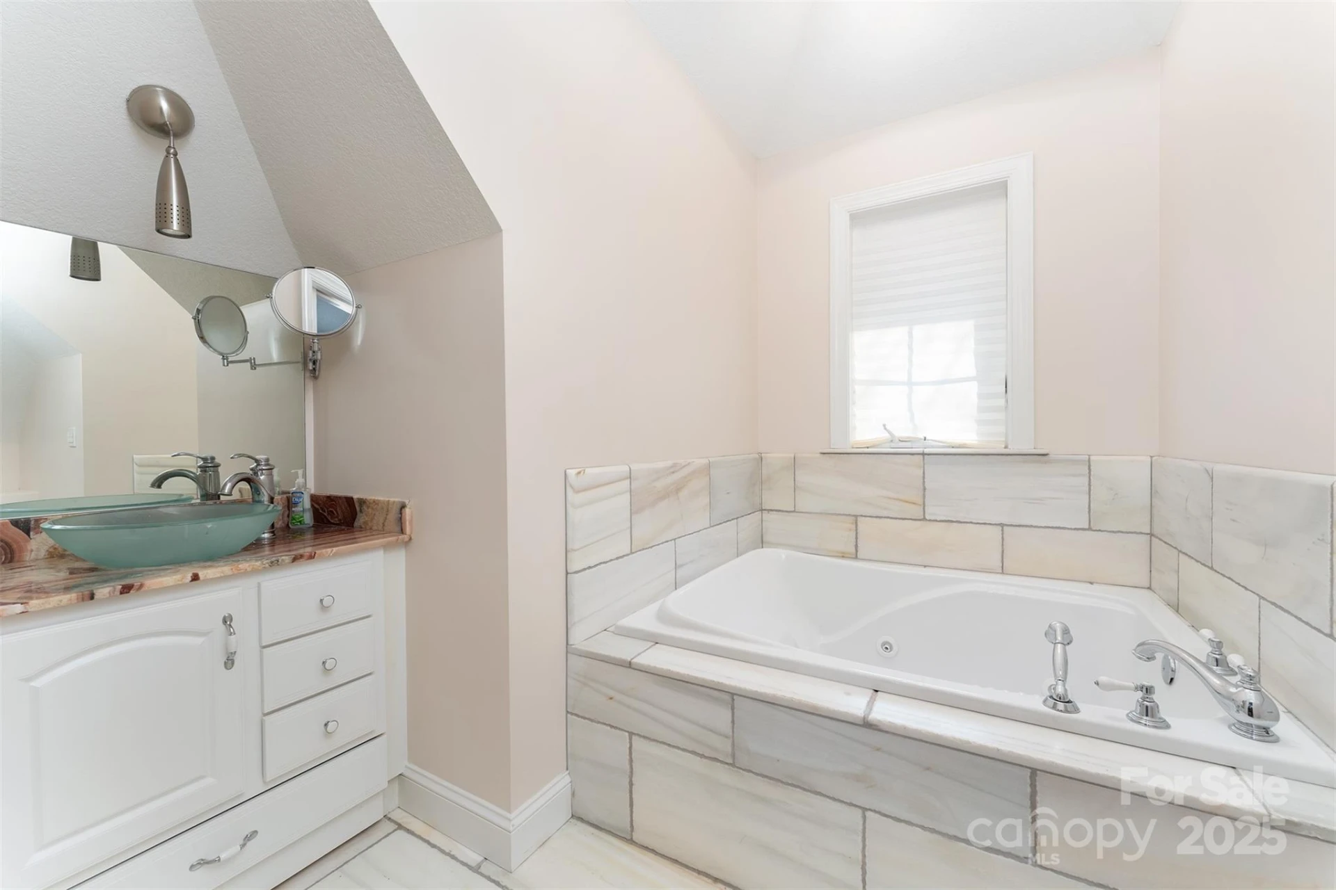 345 Hawks Nest Trail - Photo 20