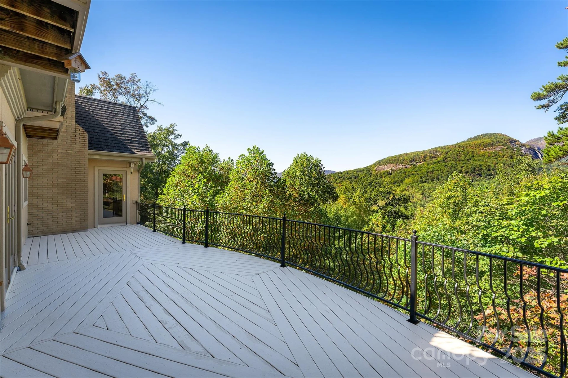 345 Hawks Nest Trail - Photo 32