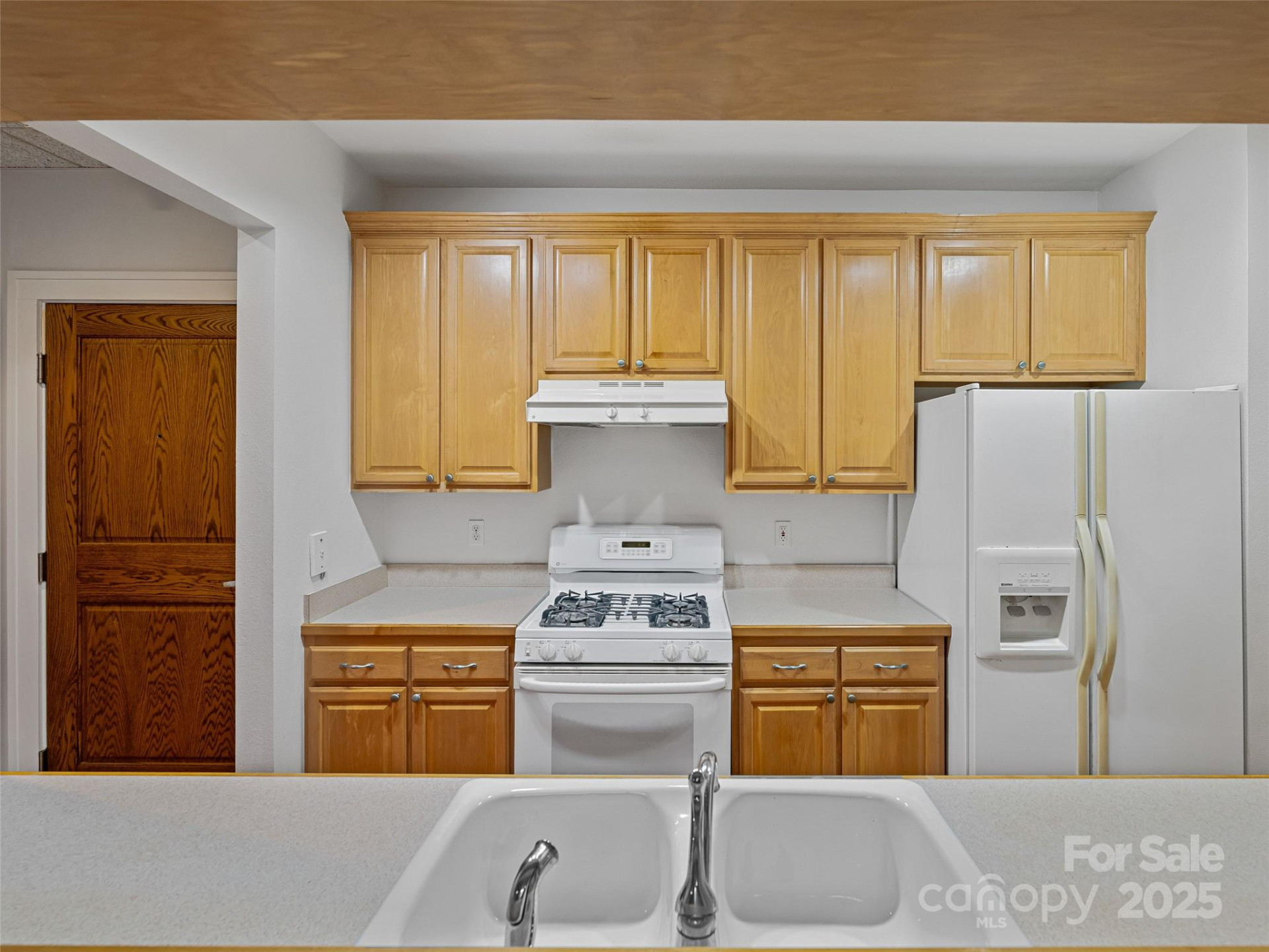 84 Walnut Street #303 - Photo 9