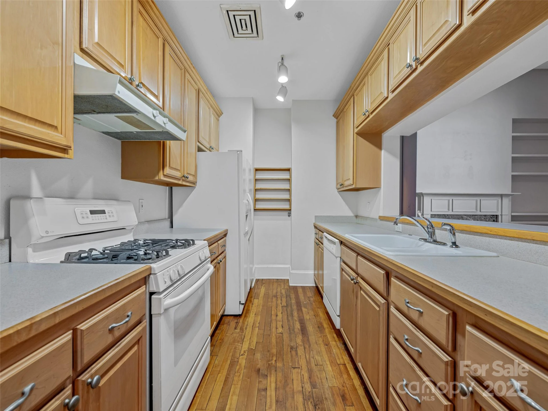 84 Walnut Street #303 - Photo 10