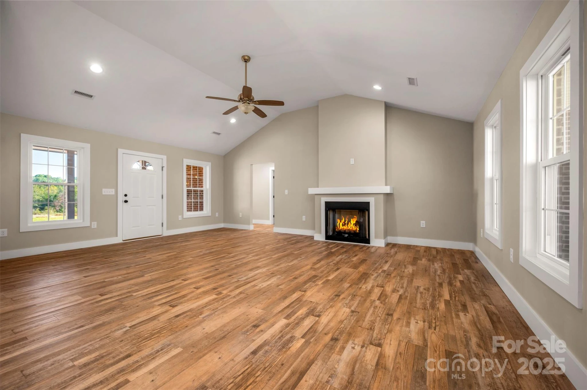 180 Central Park Circle - Photo 11