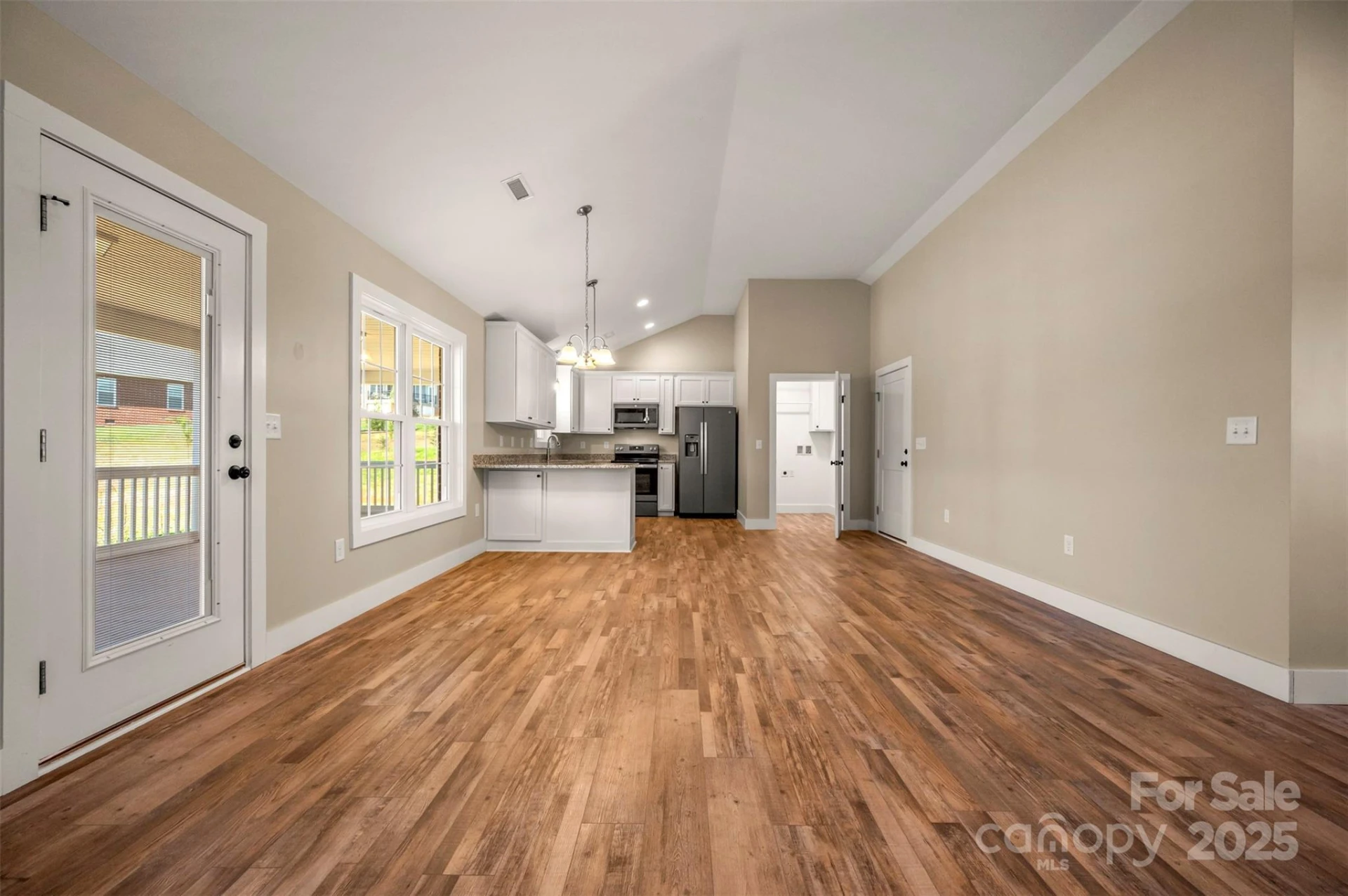 180 Central Park Circle - Photo 12