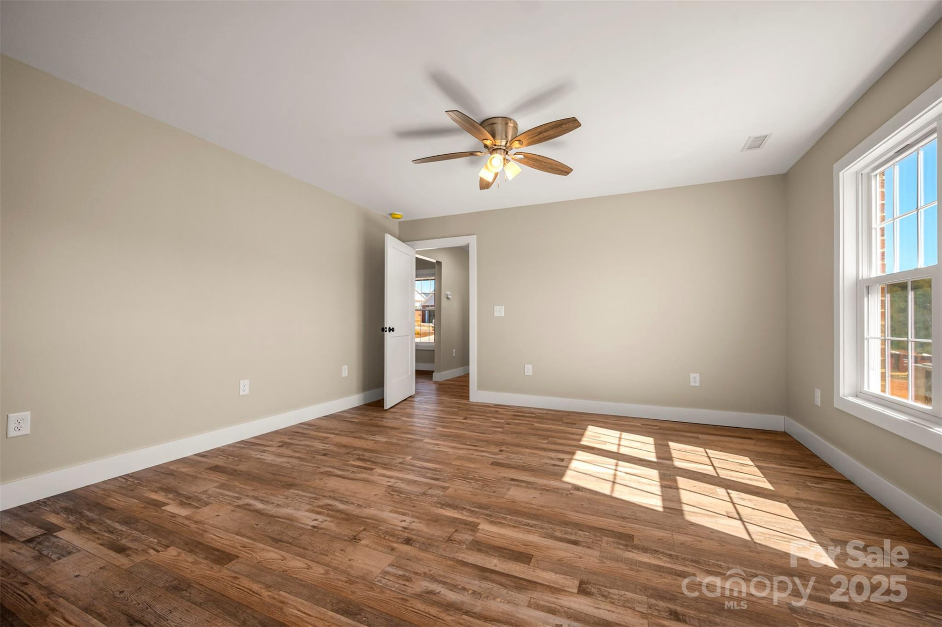 180 Central Park Circle - Photo 18