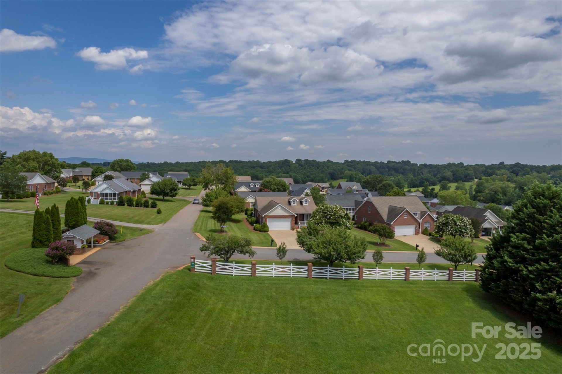 180 Central Park Circle - Photo 35