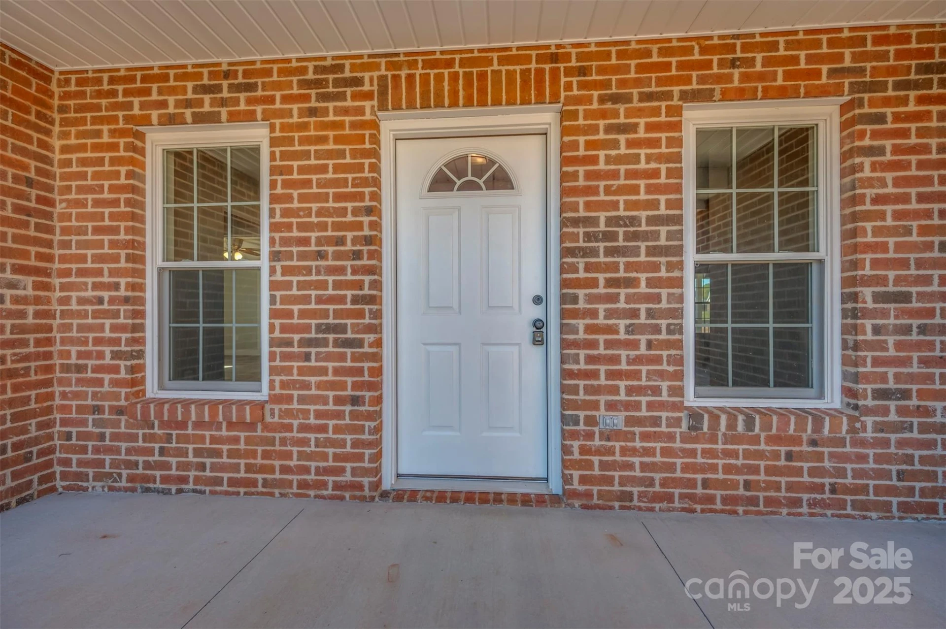 180 Central Park Circle - Photo 8