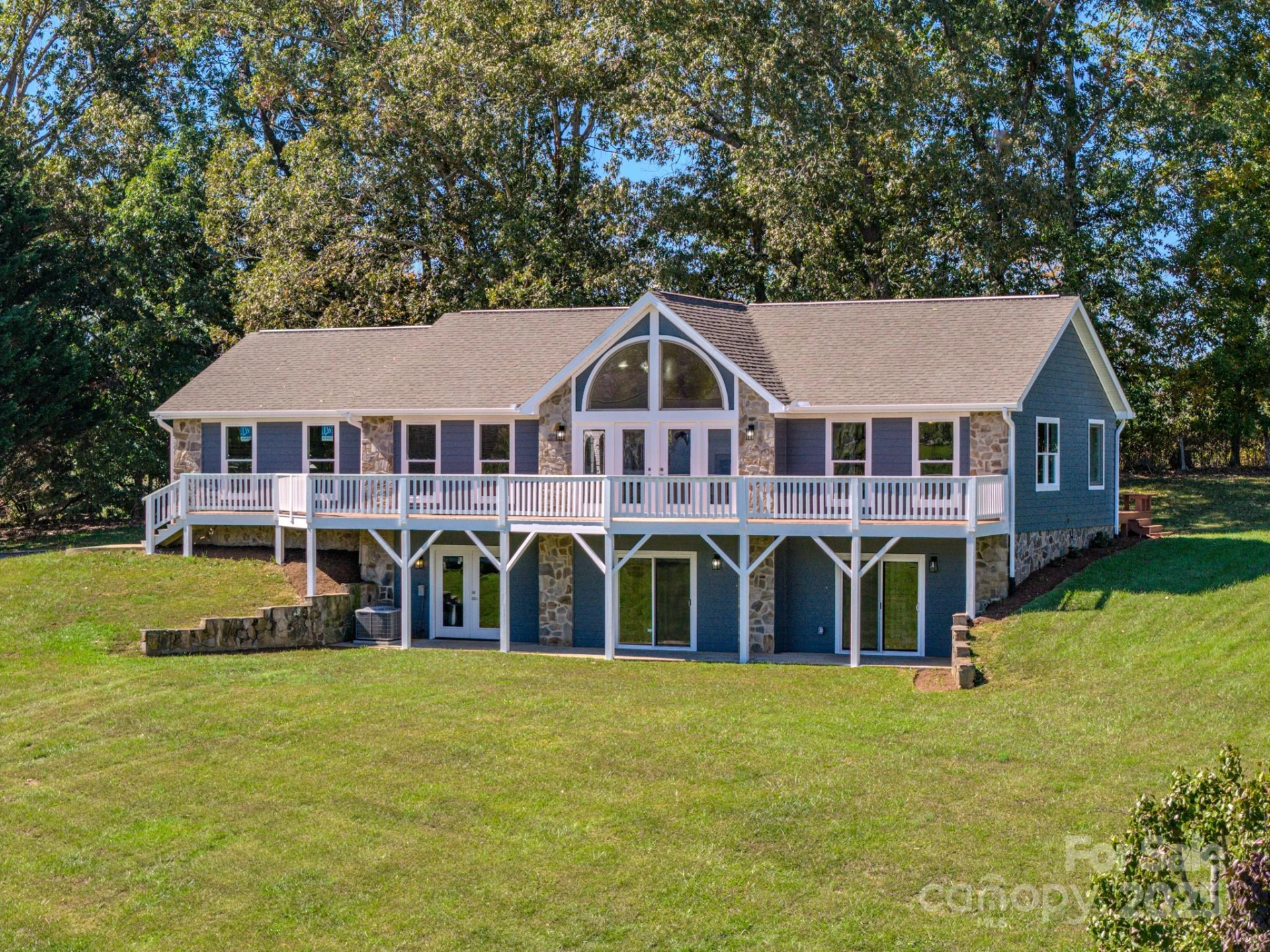 59 Knollview Drive