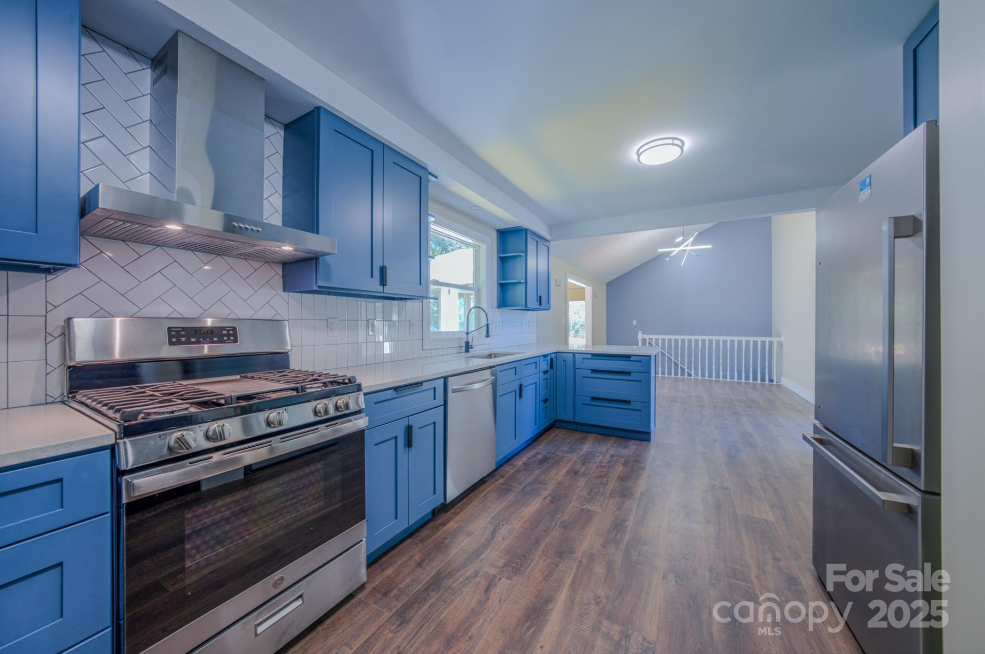 59 Knollview Drive - Photo 3