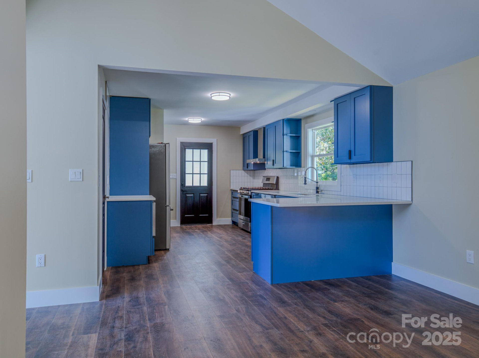 59 Knollview Drive - Photo 4