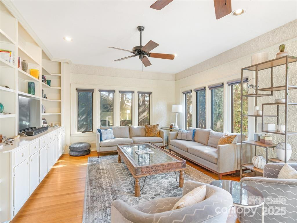 26 Sheridan Road - Photo 11