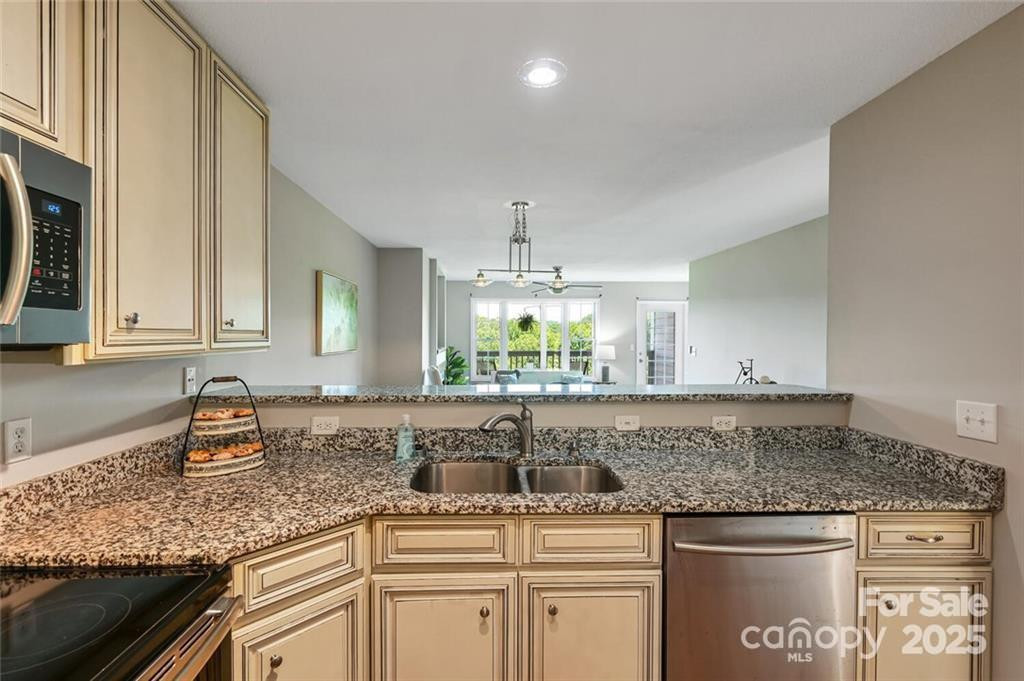 29 Rotunda Circle - Photo 23