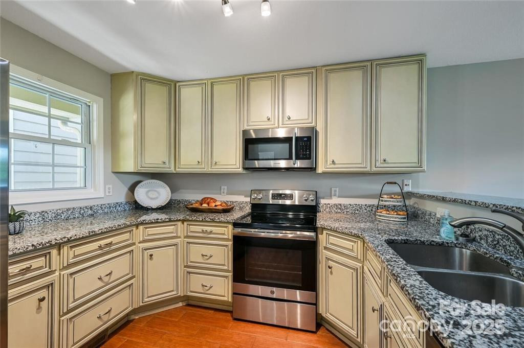 29 Rotunda Circle - Photo 25