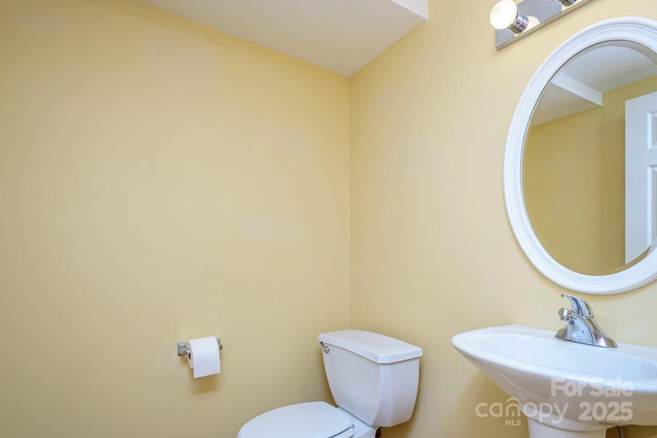 606 Olde Covington Way - Photo 11