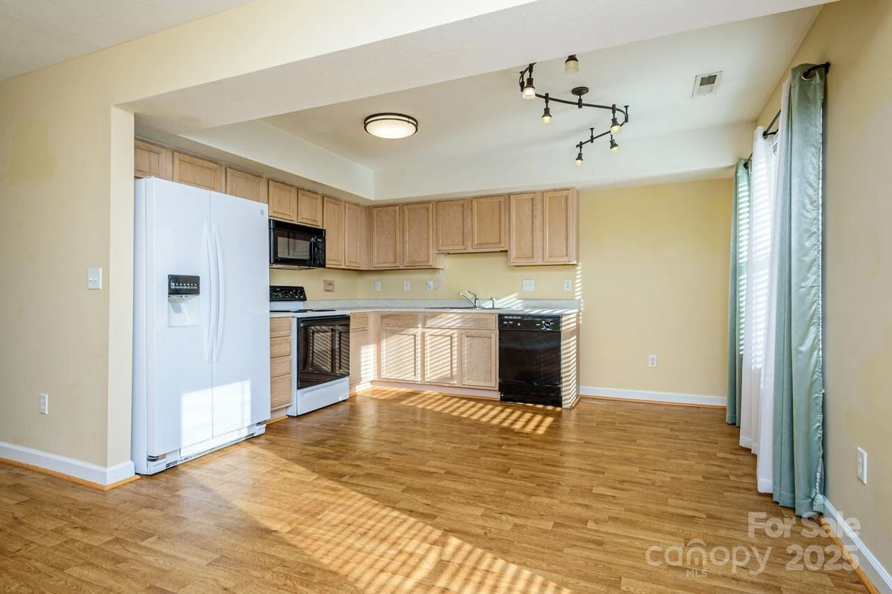 606 Olde Covington Way - Photo 17