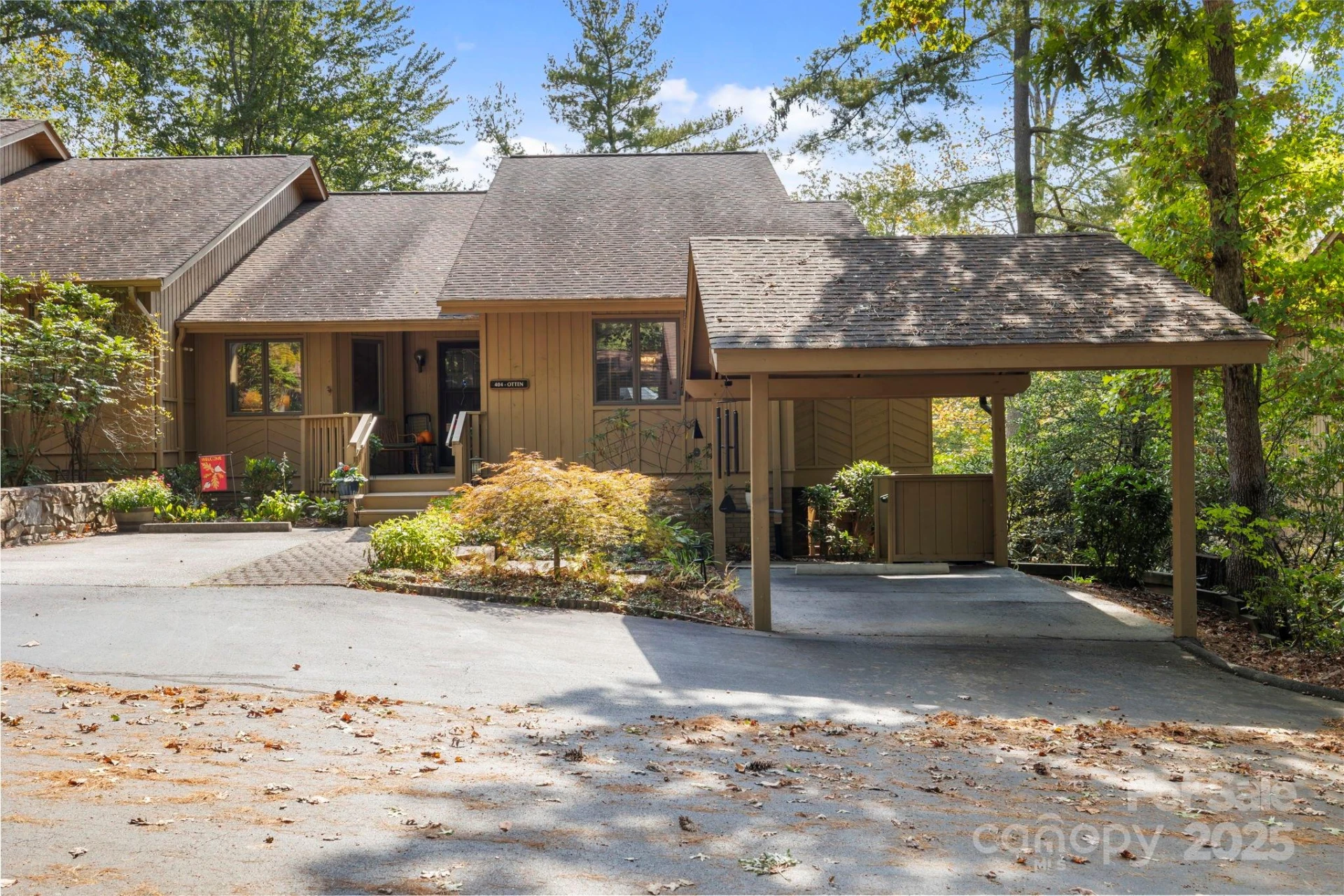 404 Water Oak Lane