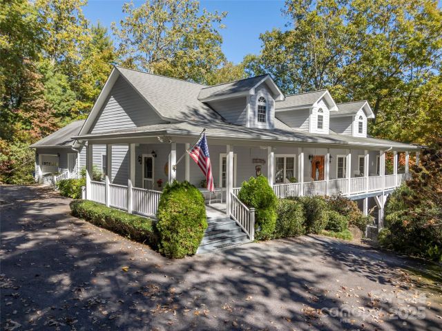 89 Memory Lane, Saluda, NC, 28773