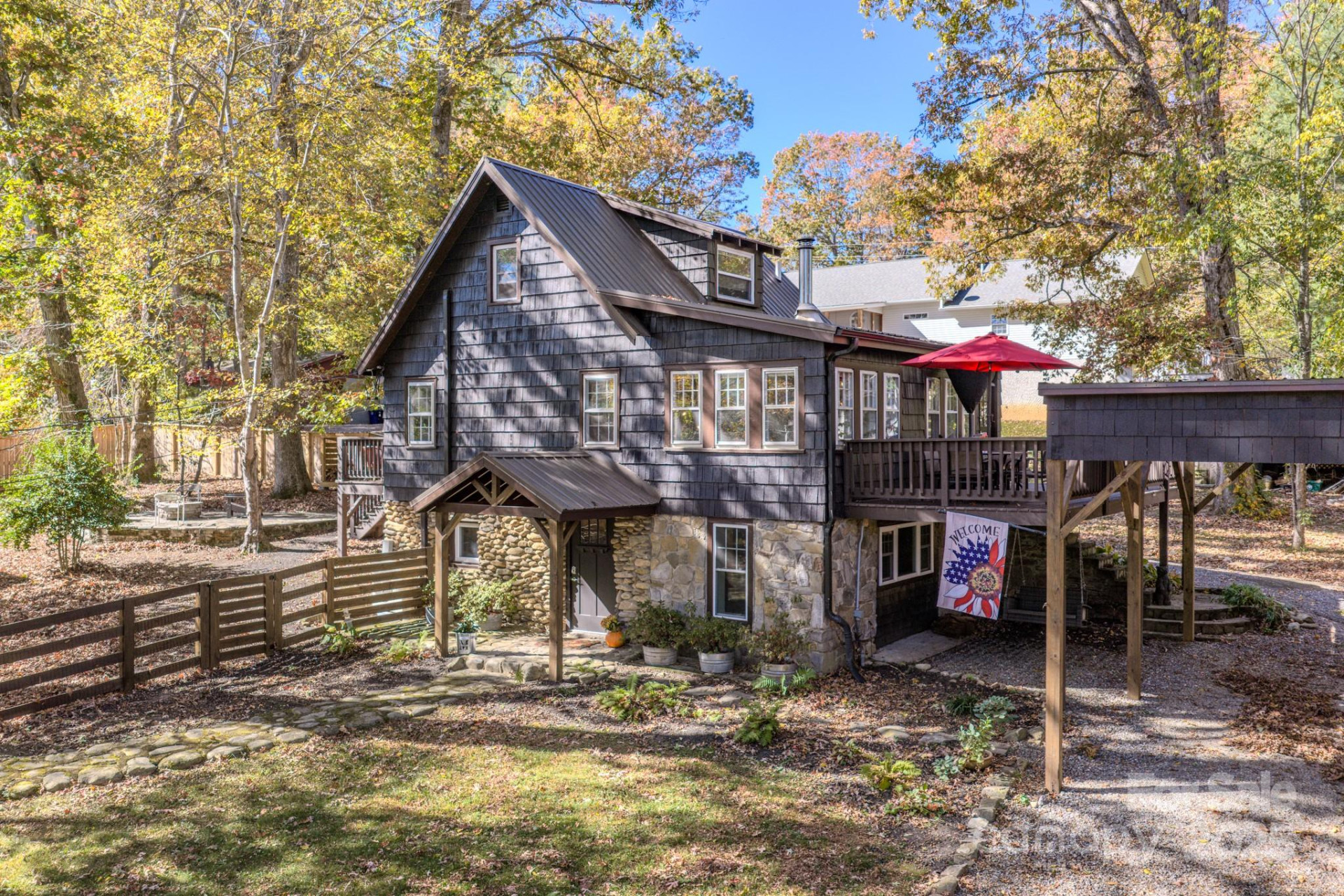 597 Tomahawk Avenue - Photo 4