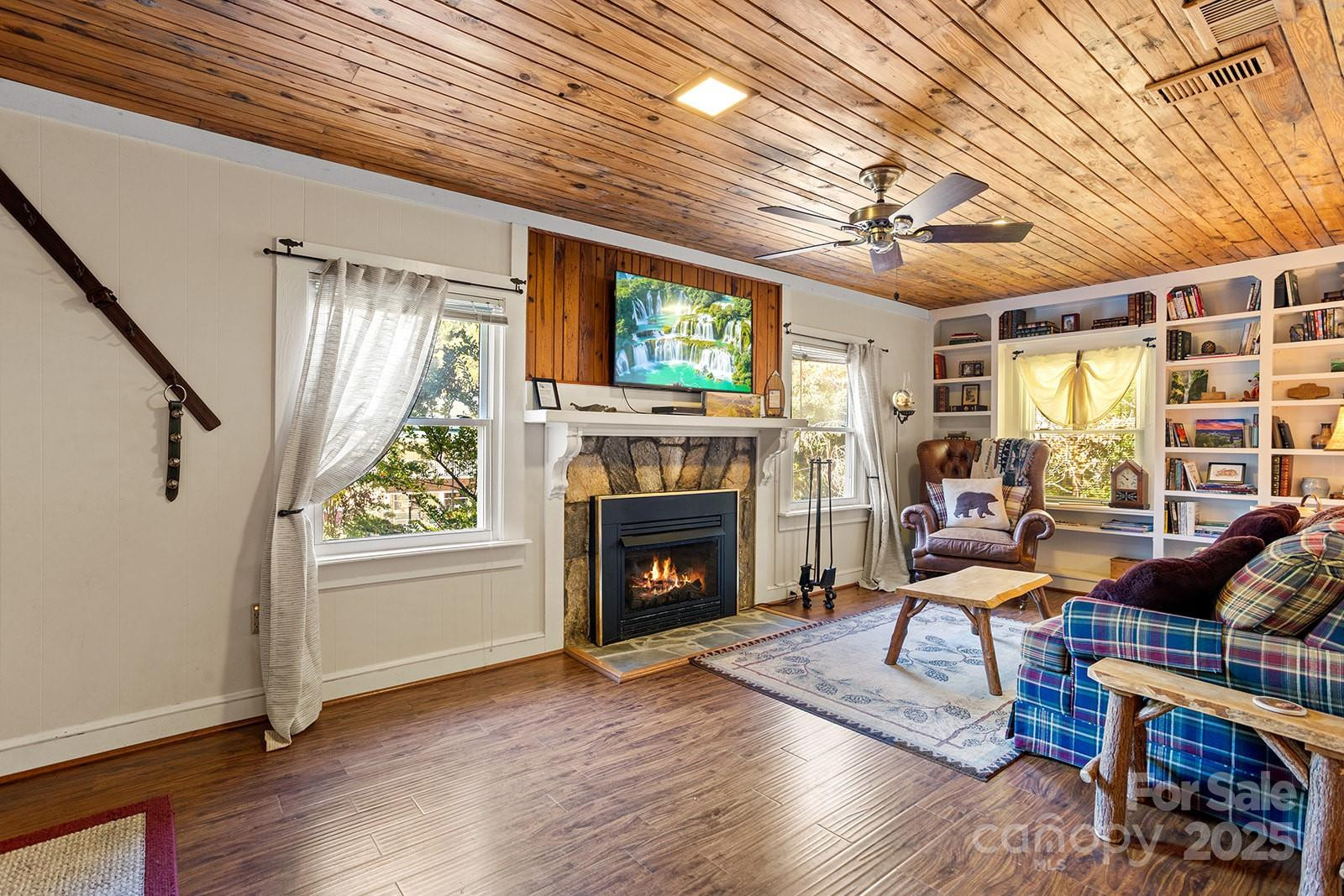 380 Main Street - Photo 6