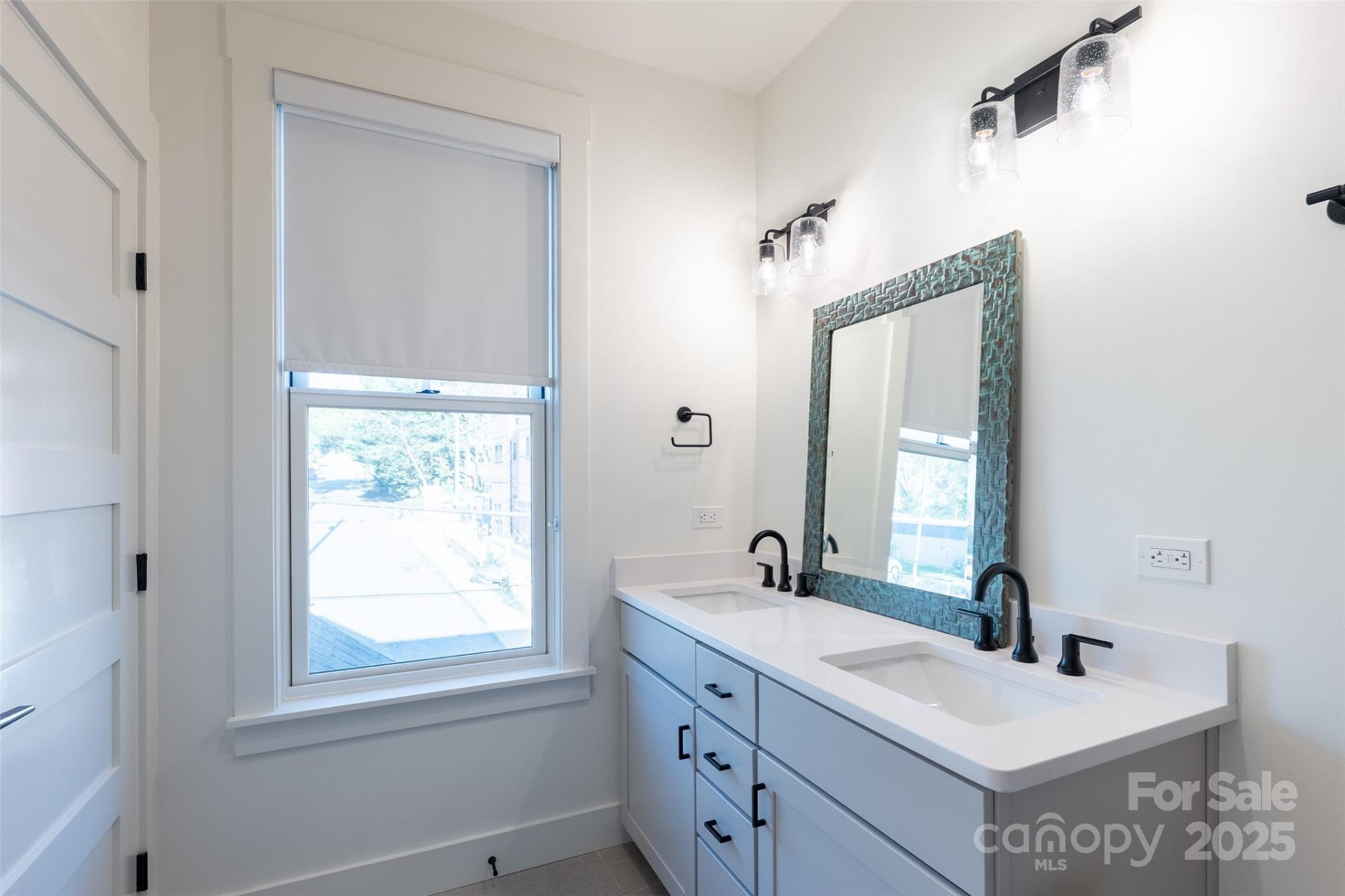 233 Broadway Street - Photo 33