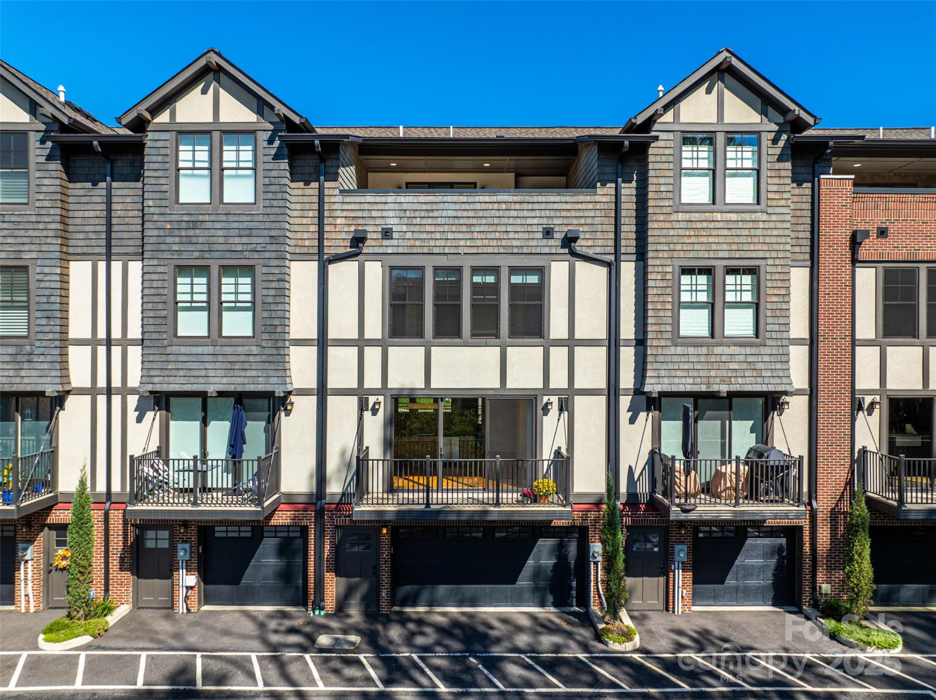 233 Broadway Street - Photo 6