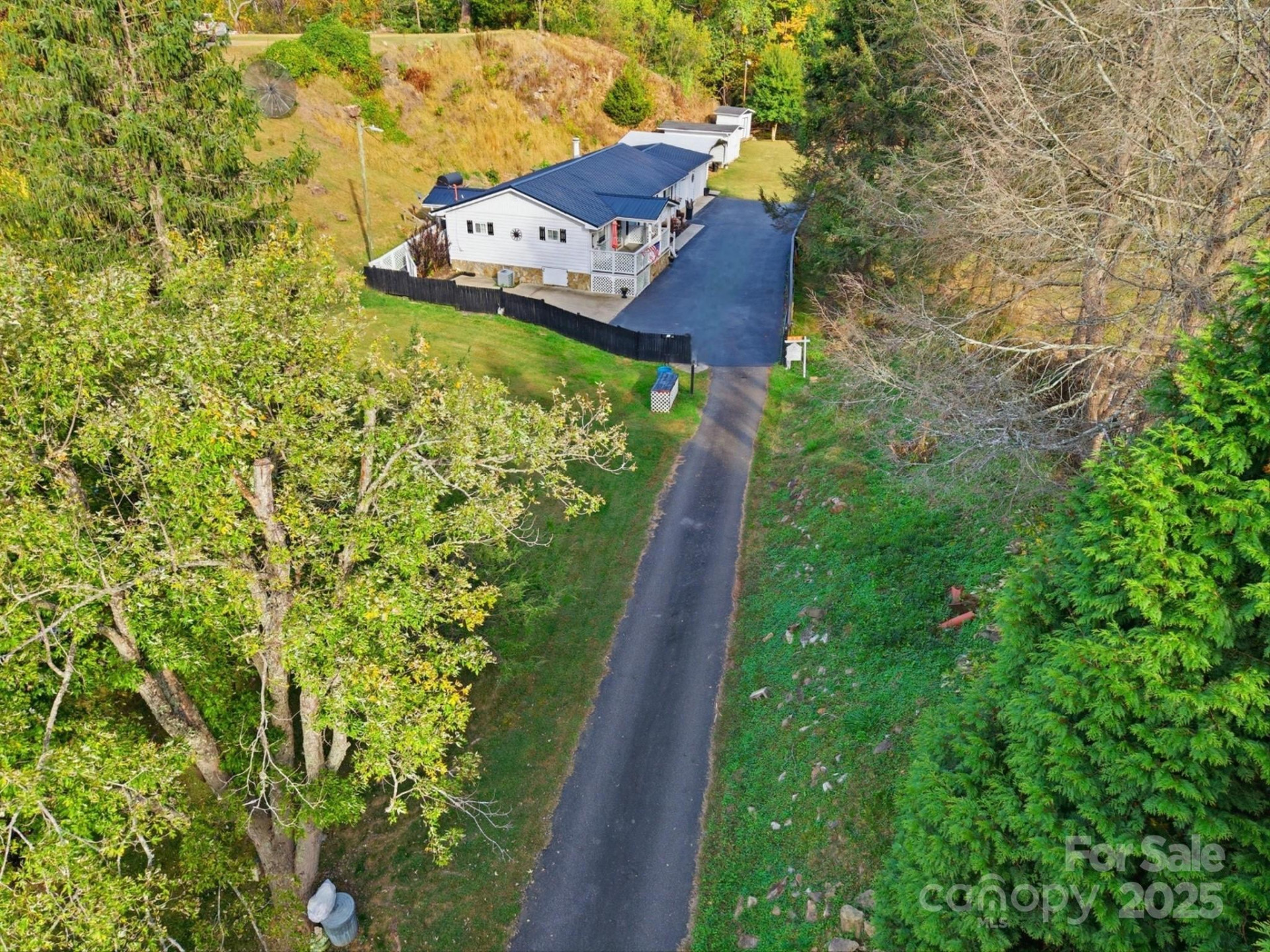 63 Raleigh Lane - Photo 3