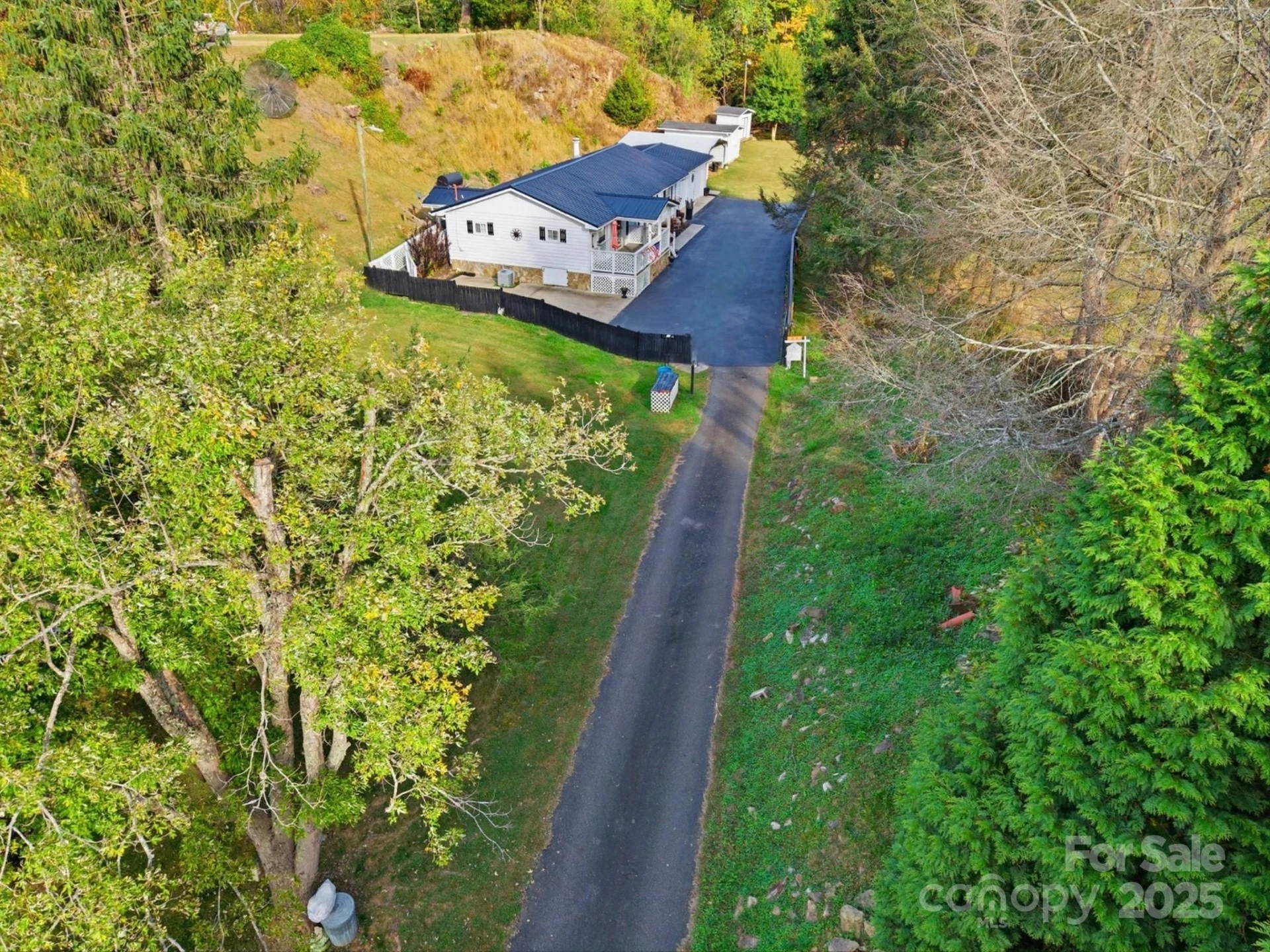 63 Raleigh Lane - Photo 3