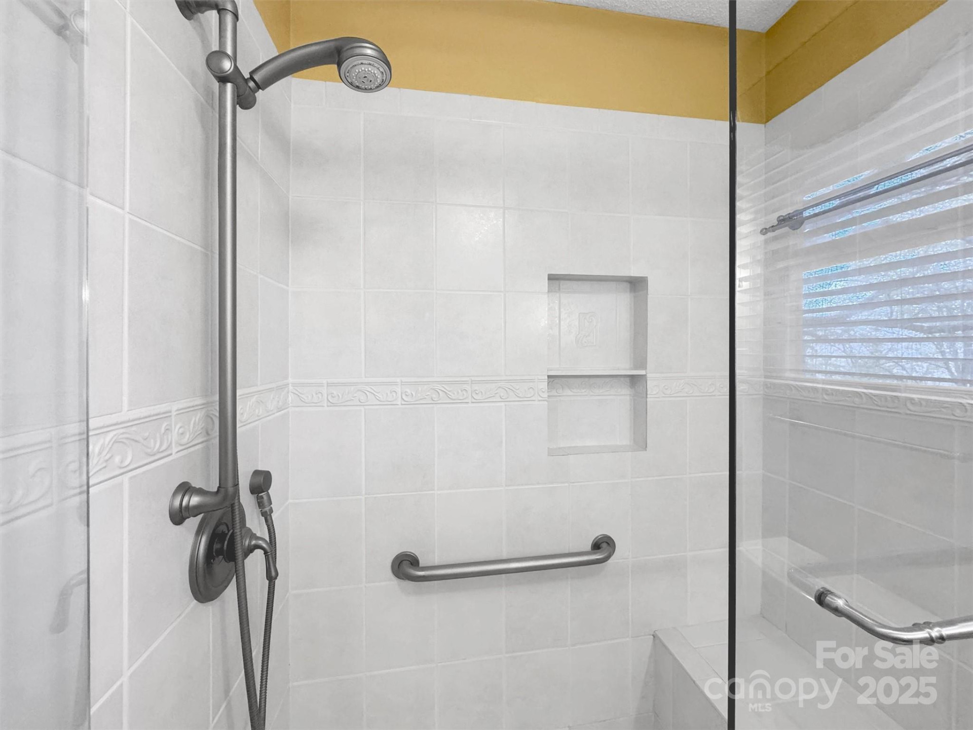 930 Scenic Circle - Photo 24