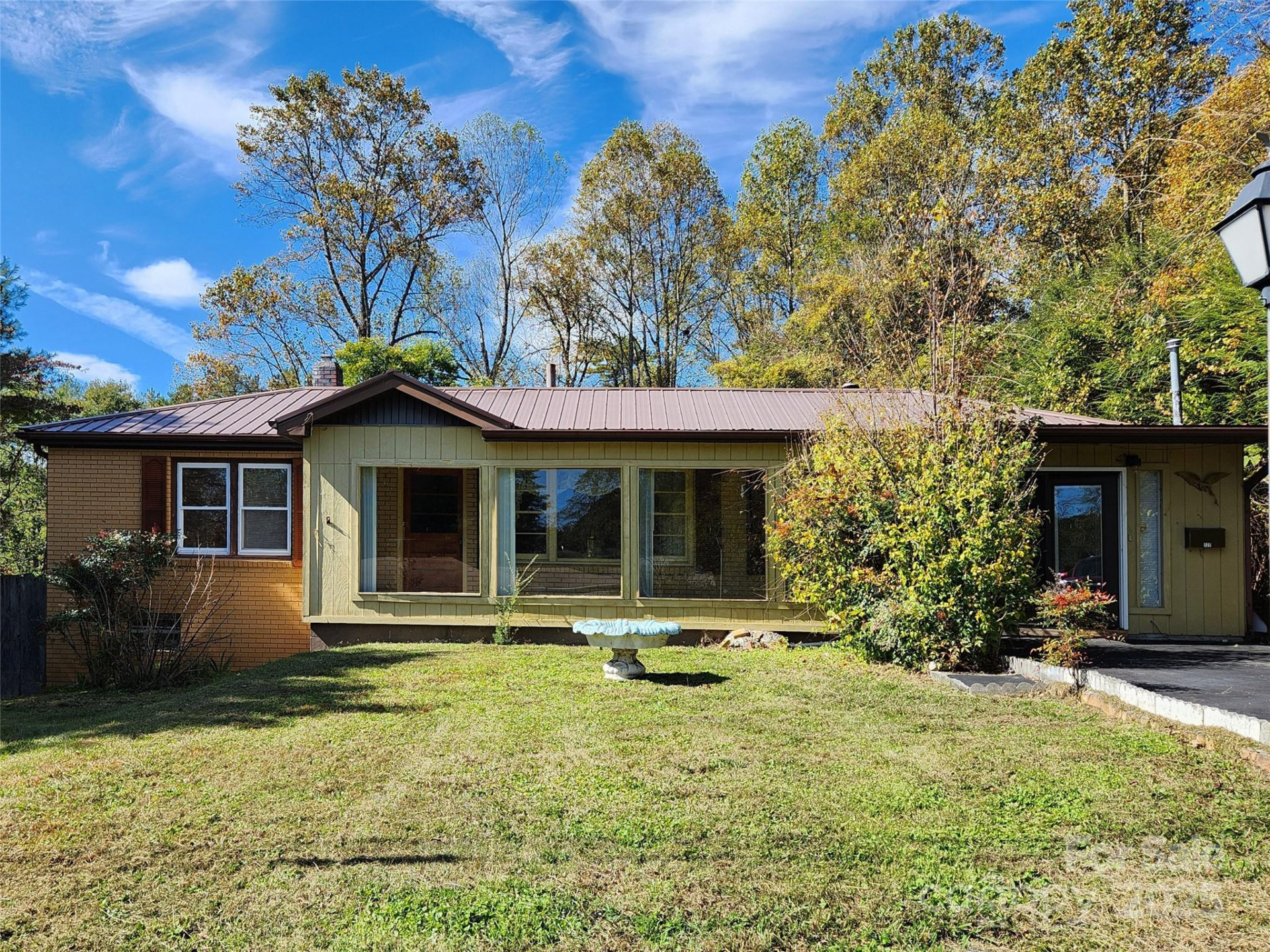 127 Longview Drive - Photo 2