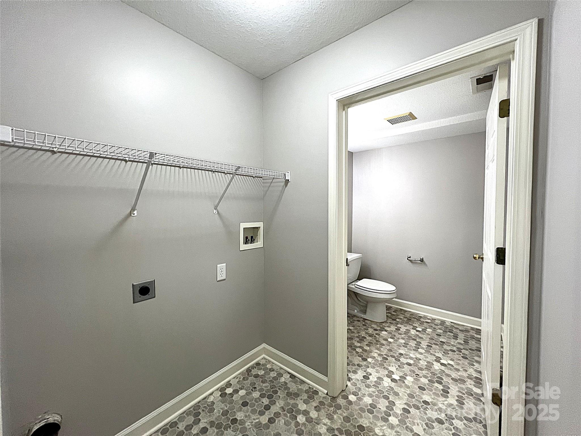 506 Olde Covington Way - Photo 4