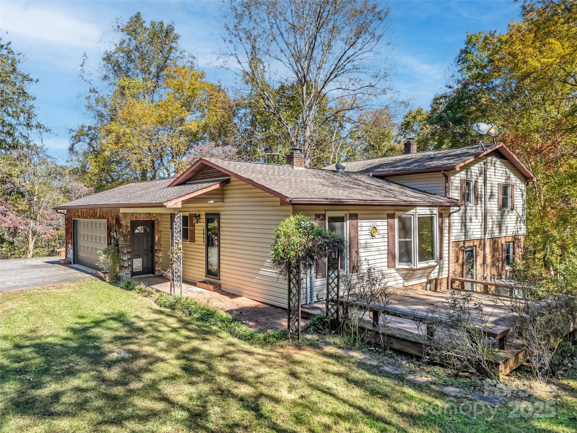 1015 Pisgah Highway