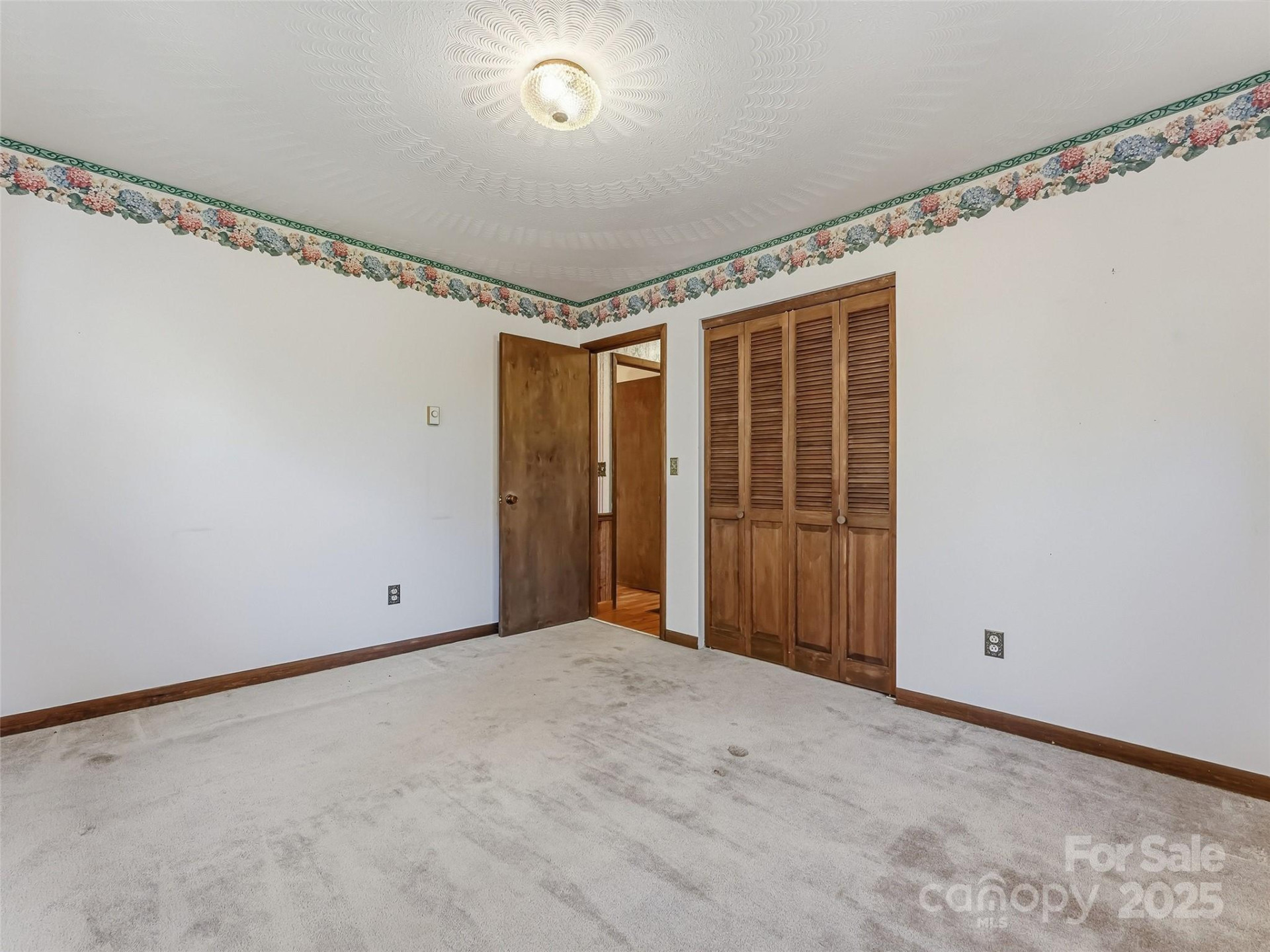 1015 Pisgah Highway - Photo 13