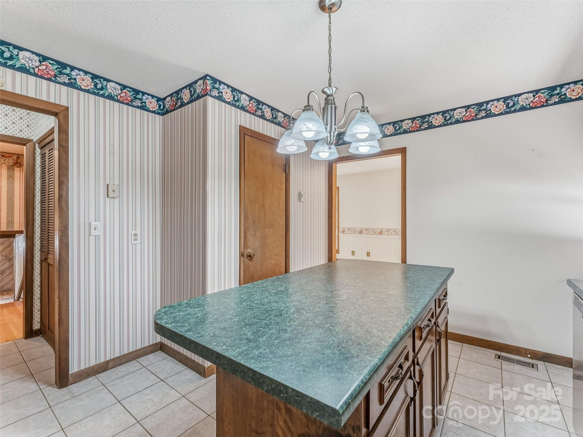 1015 Pisgah Highway - Photo 8